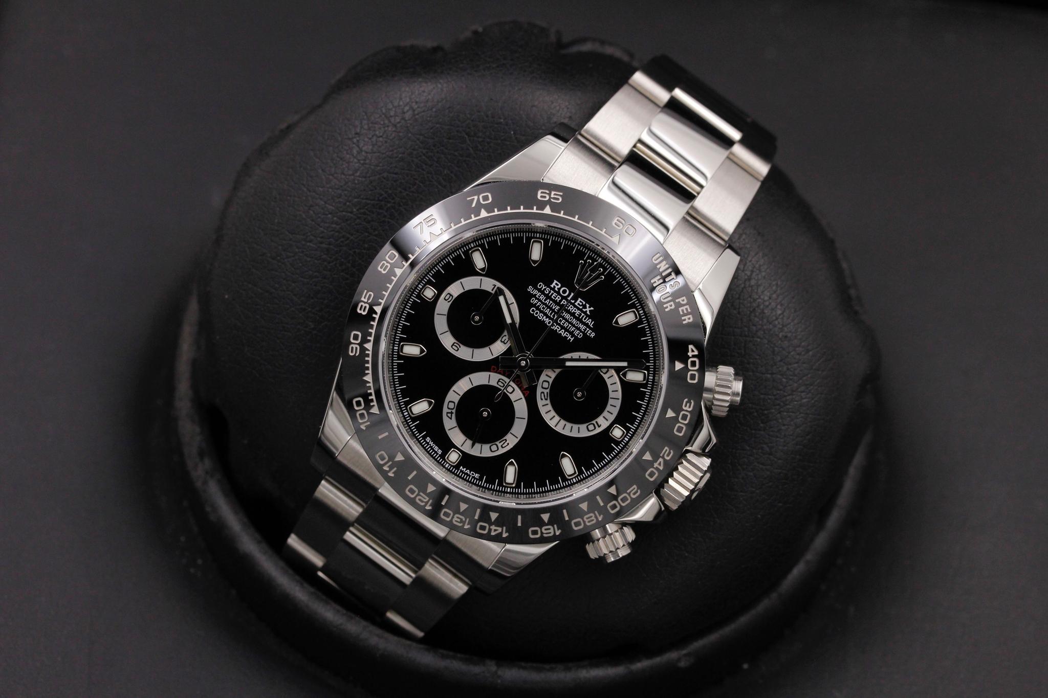 Watch Image 9