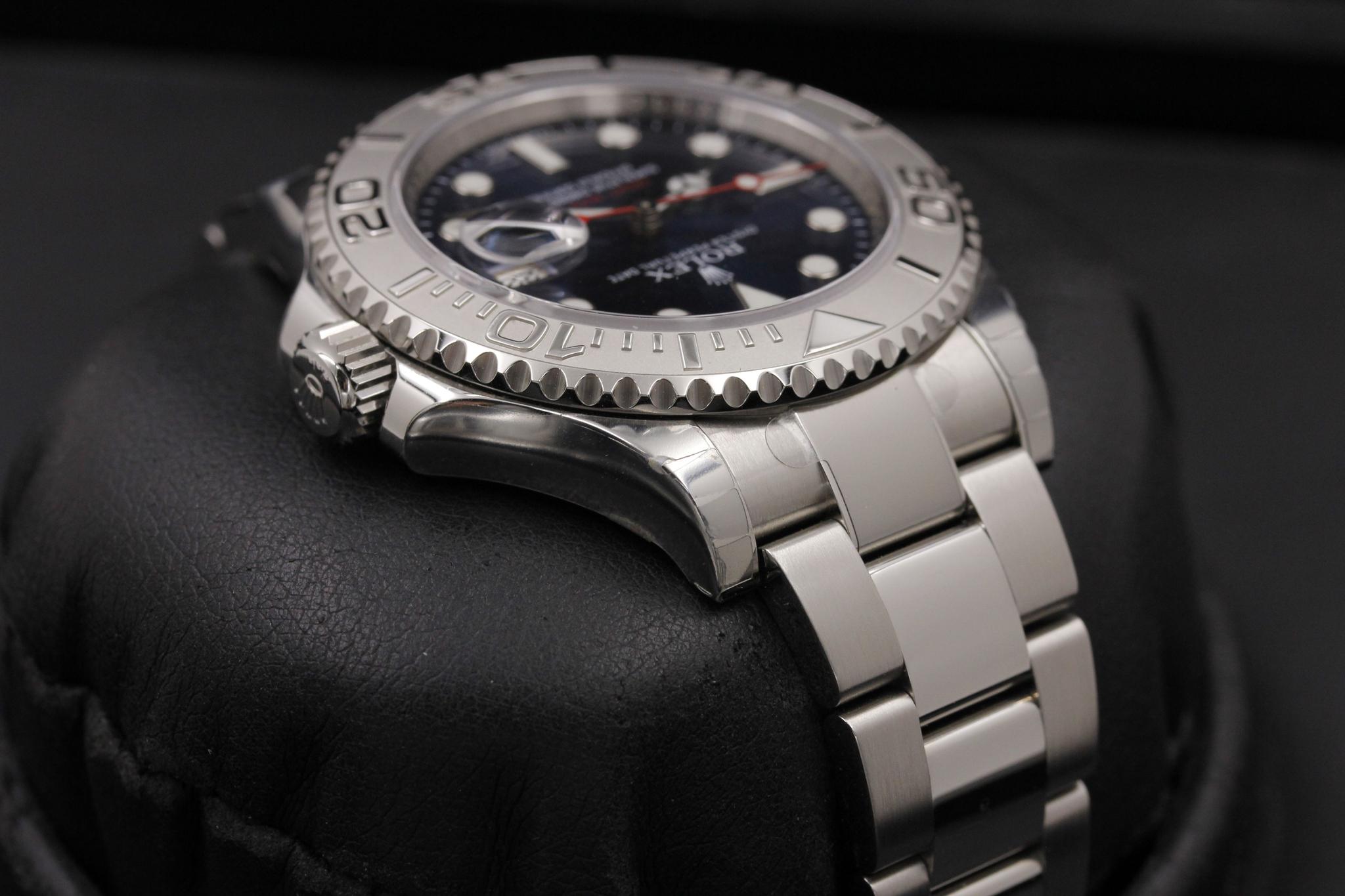Watch Image 4