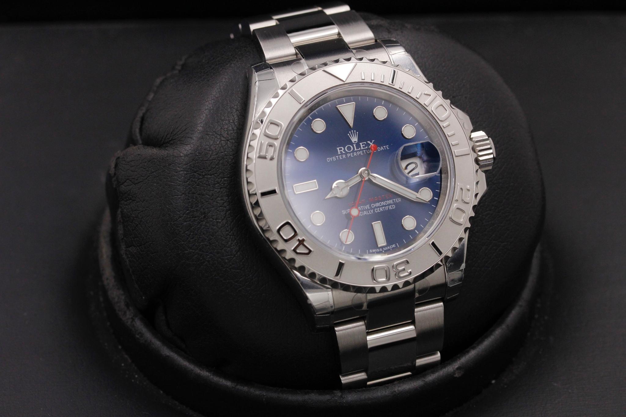 Watch Image 10