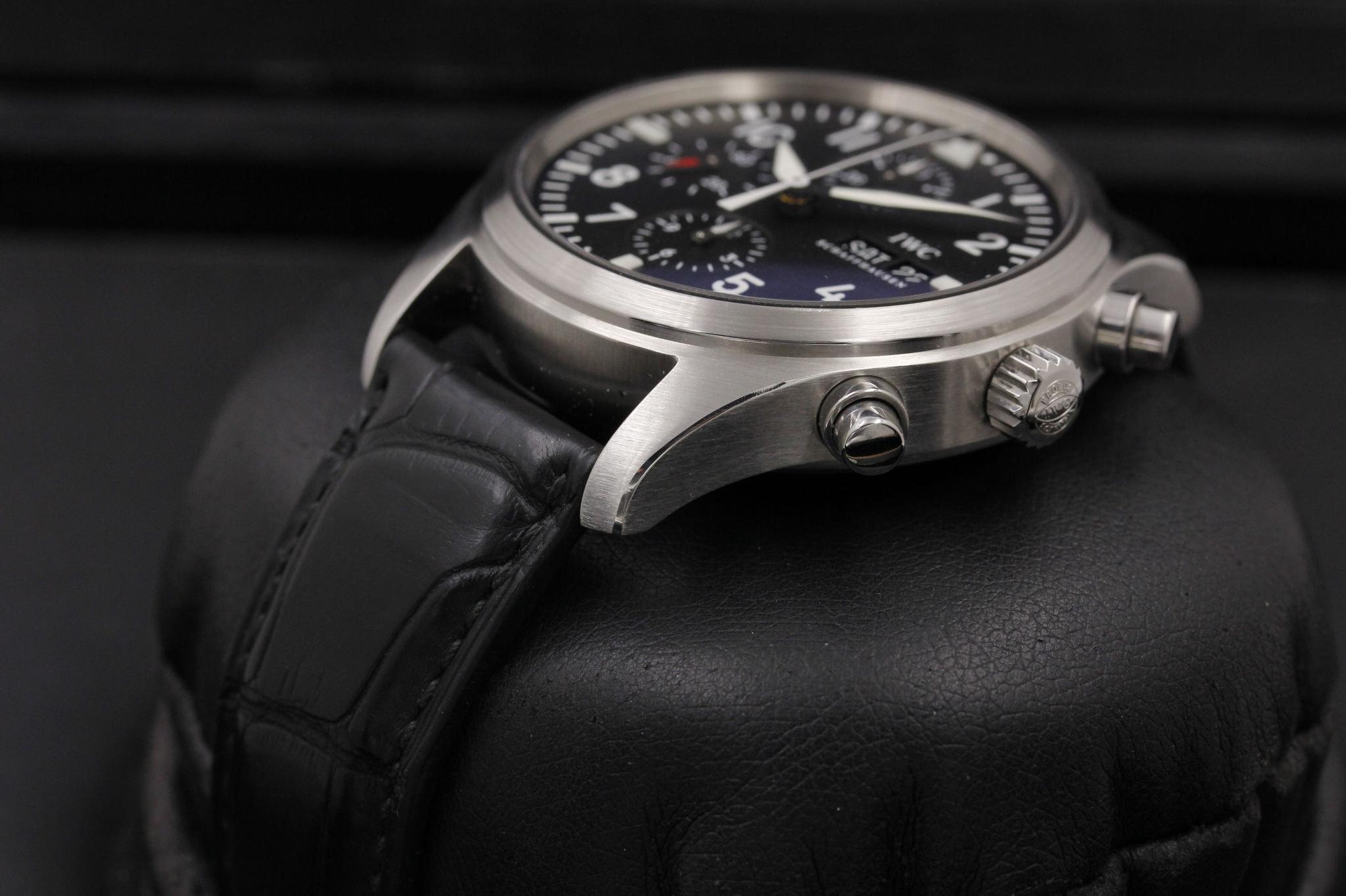 Watch Image 2