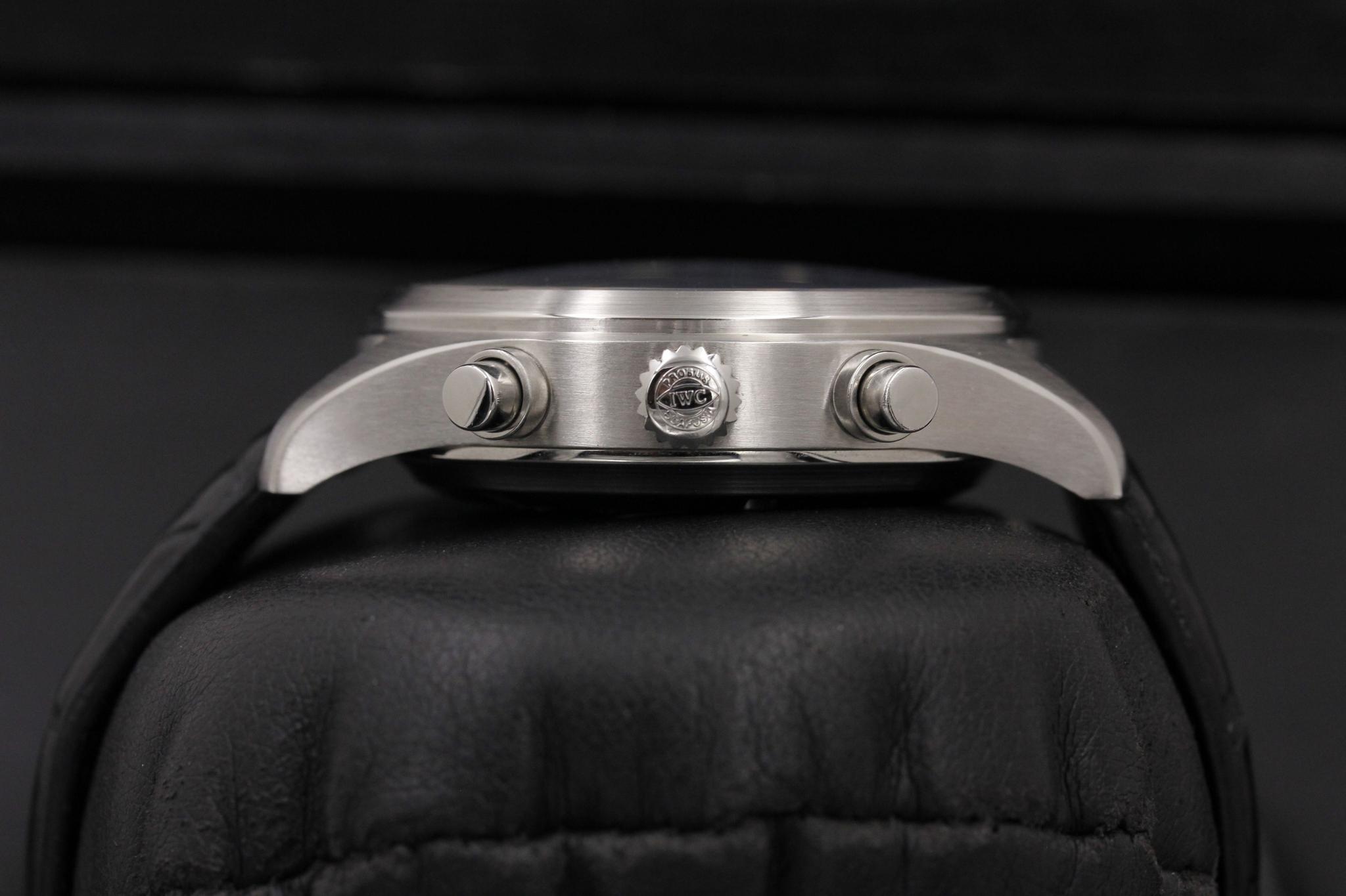 Watch Image 3