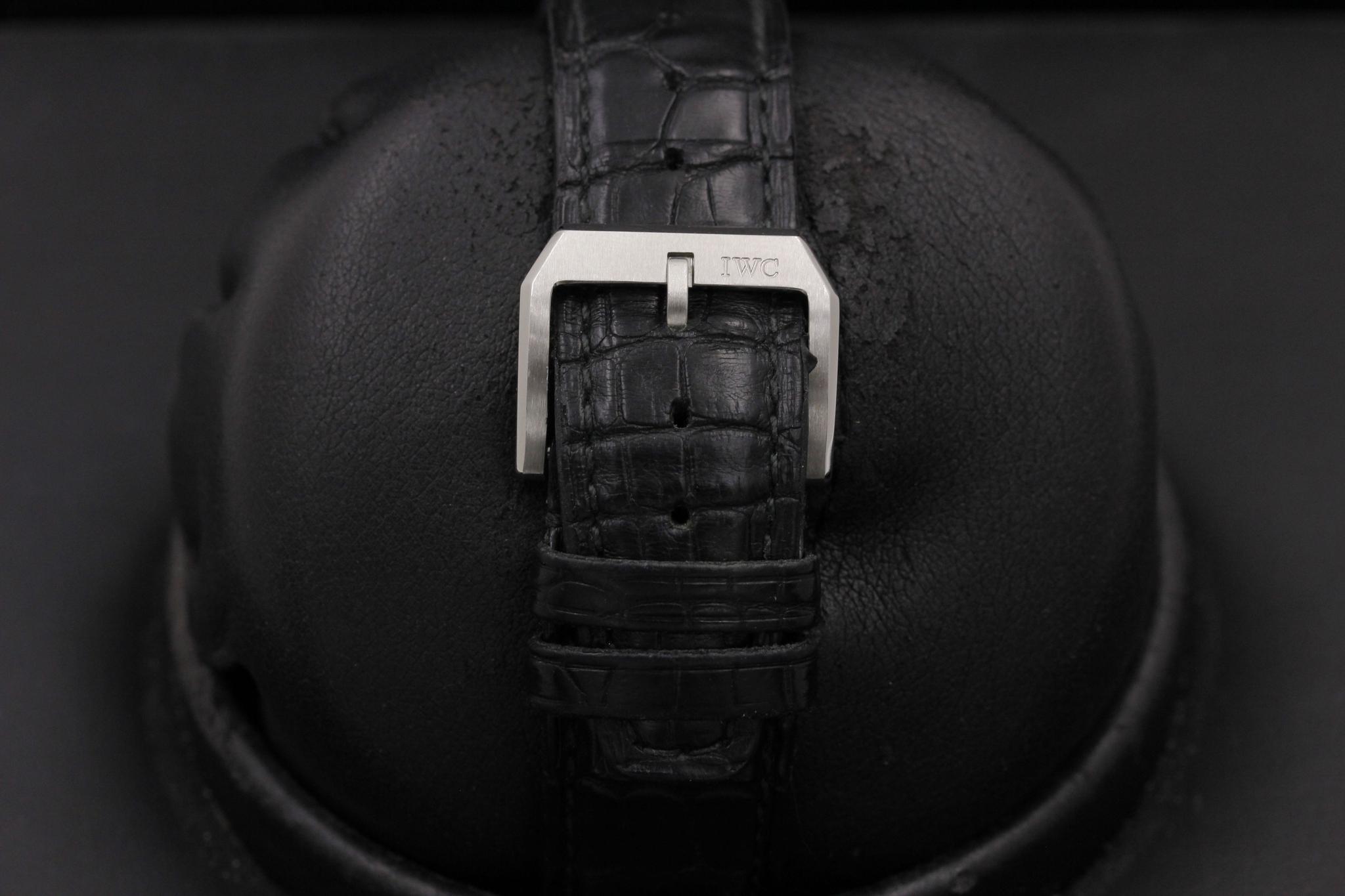 Watch Image 8