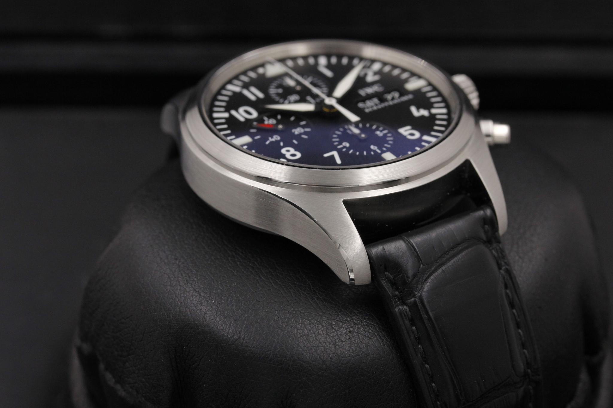 Watch Image 6