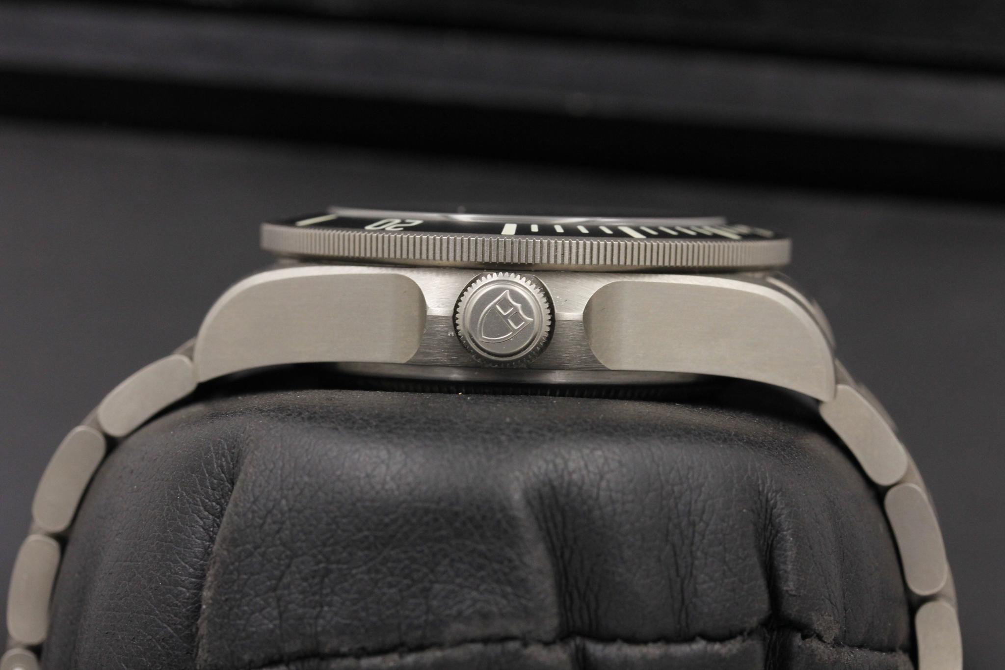 Watch Image 3