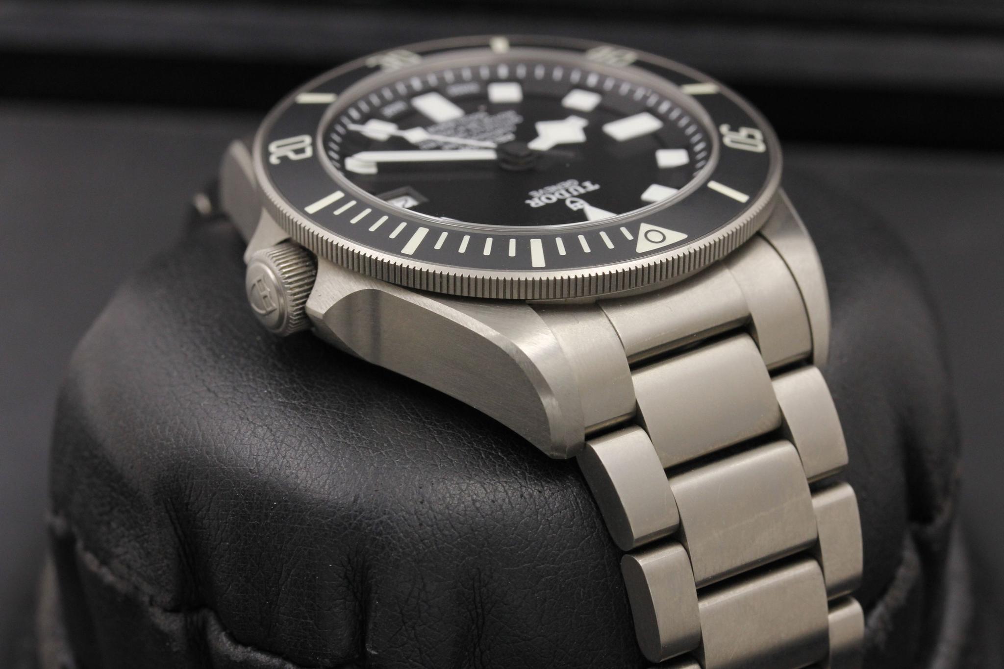 Watch Image 4
