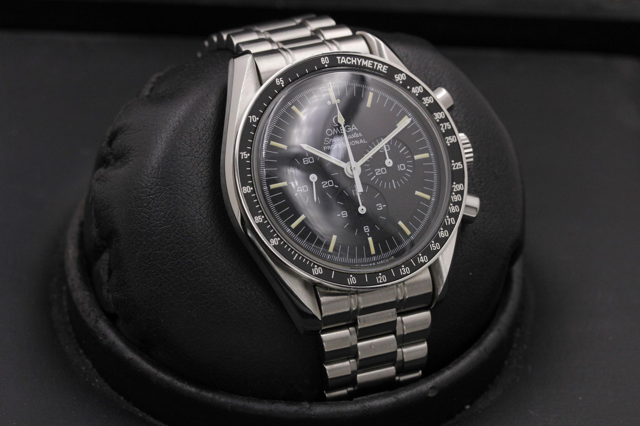 Watch Image 10
