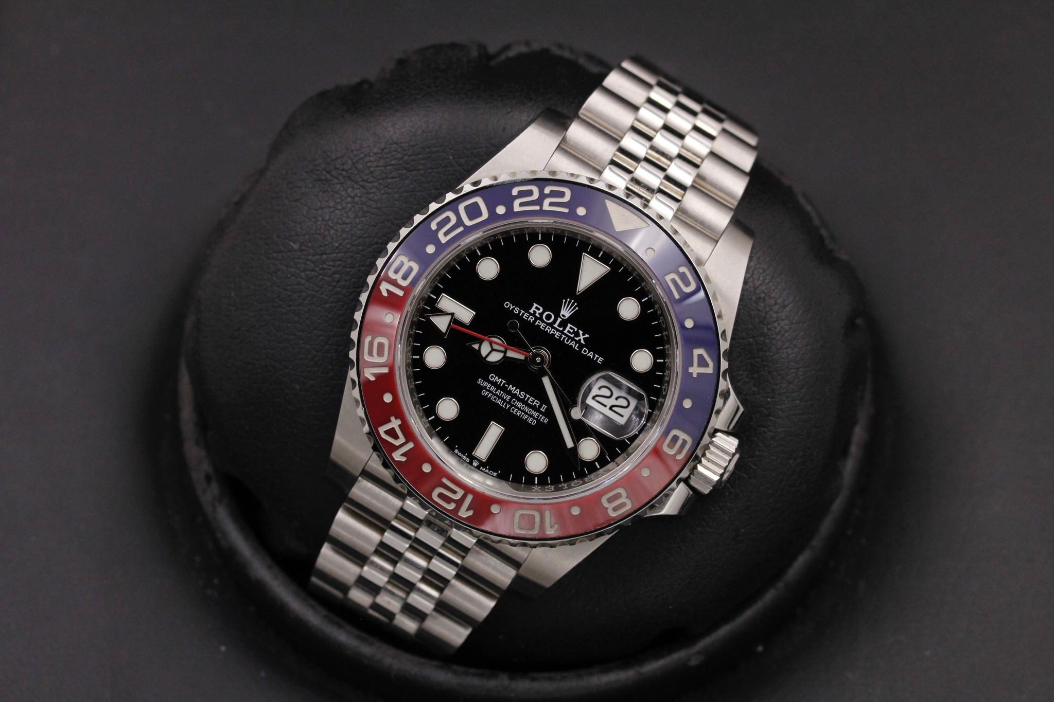 Watch Image 9
