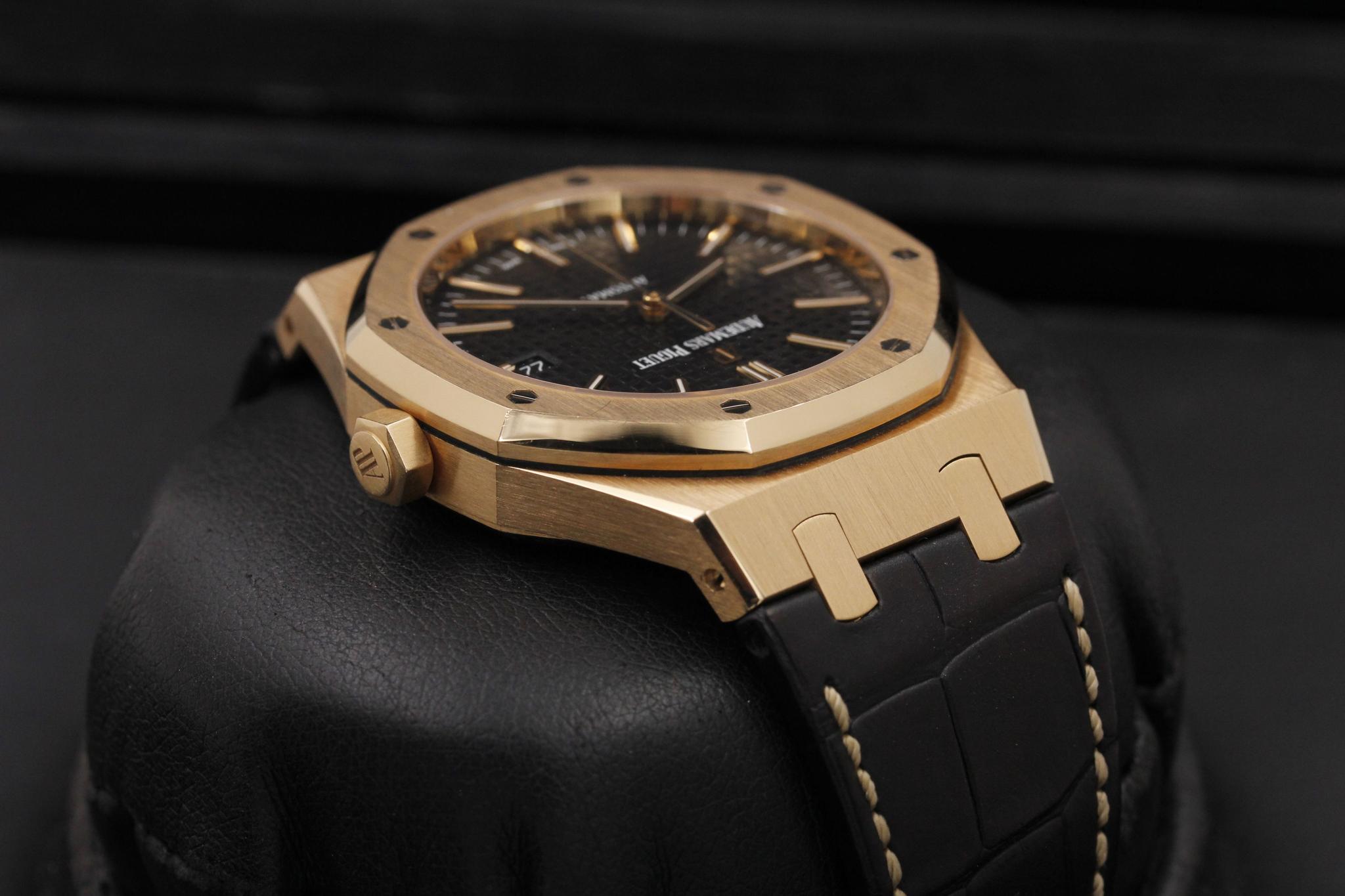 Watch Image 4