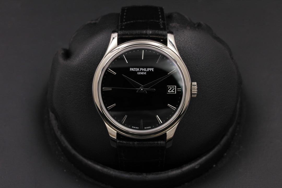 Patek Philippe Calatrava 5227 G