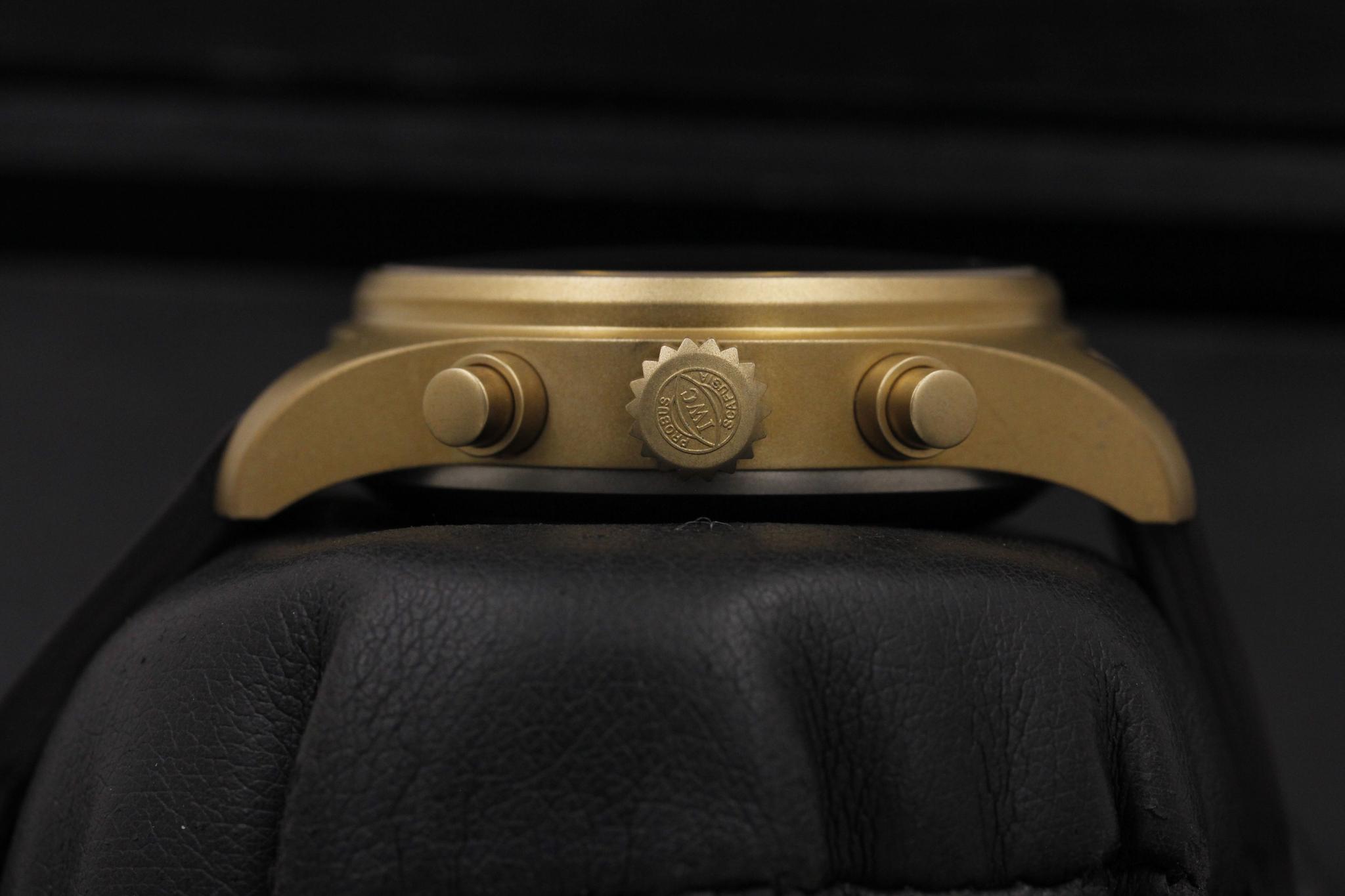 Watch Image 3