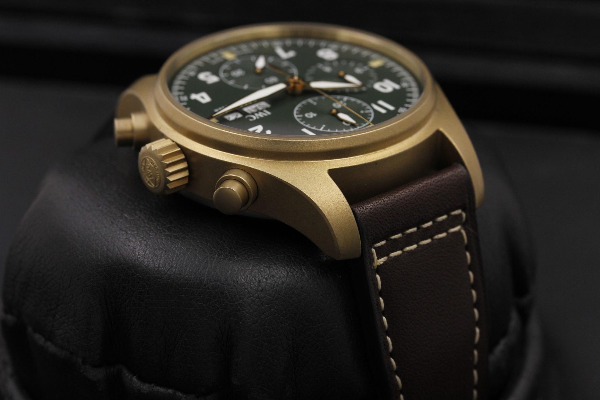Watch Image 4