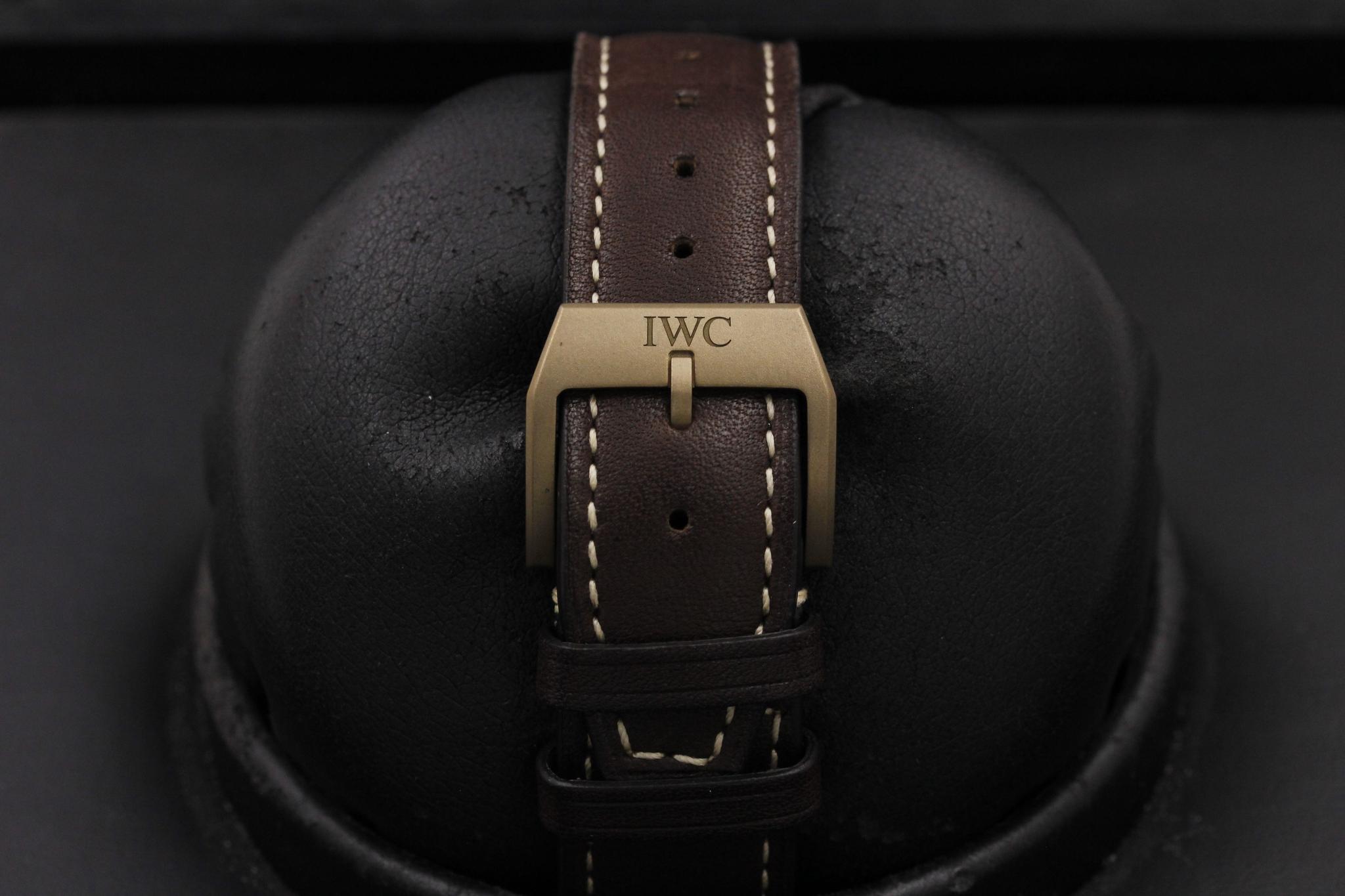 Watch Image 8
