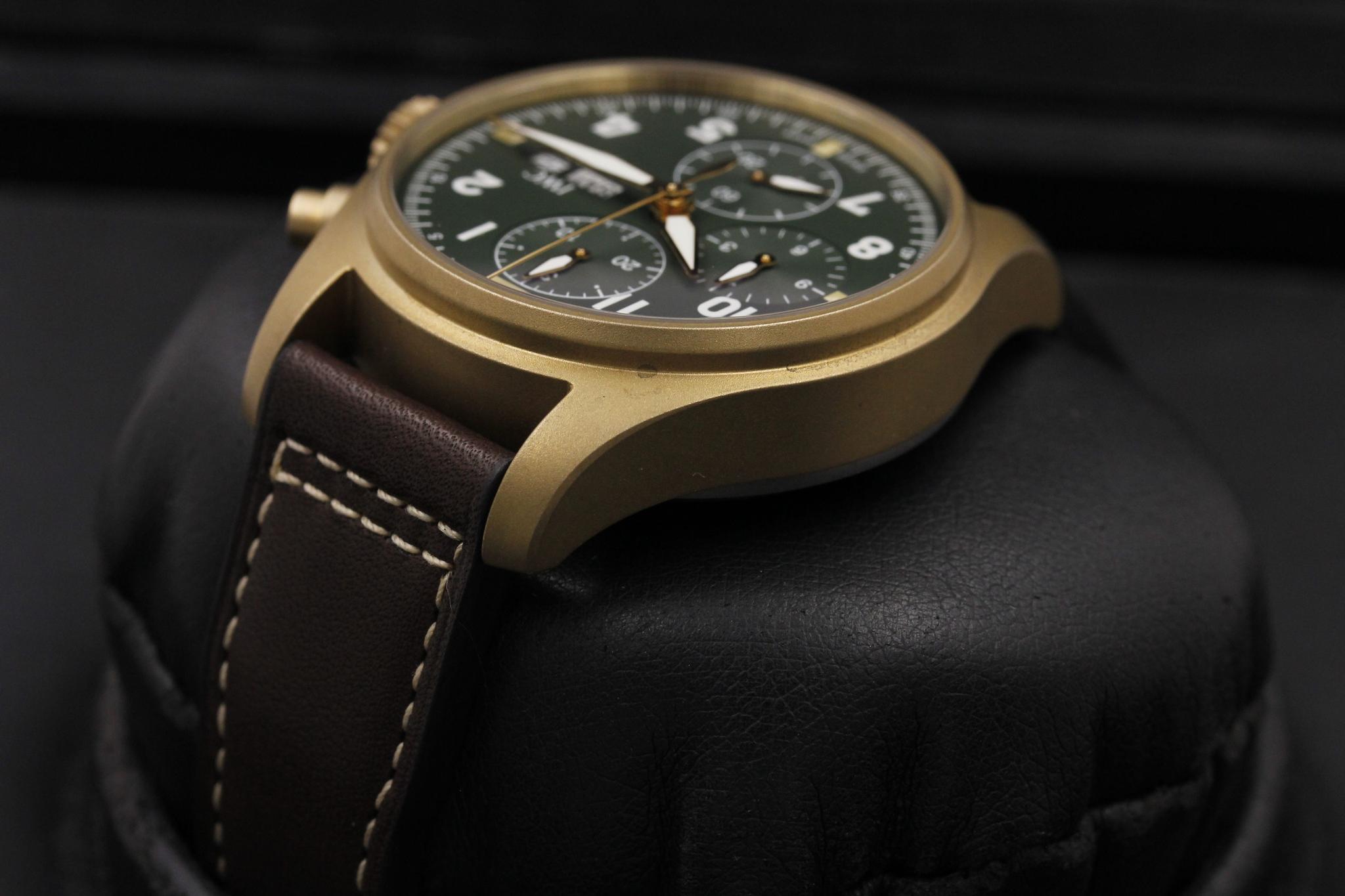 Watch Image 5