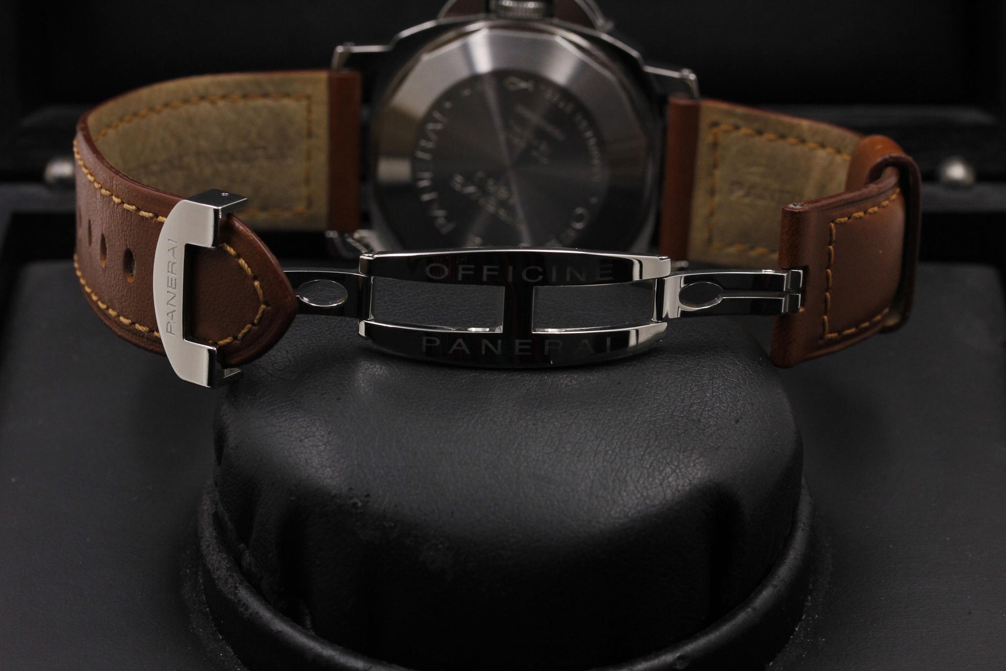 Watch Image 9