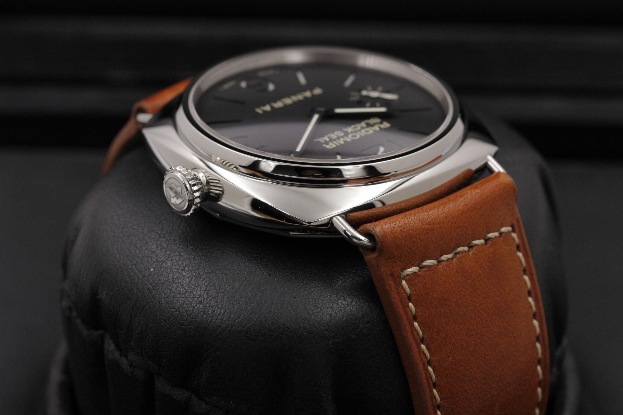 Watch Image 4