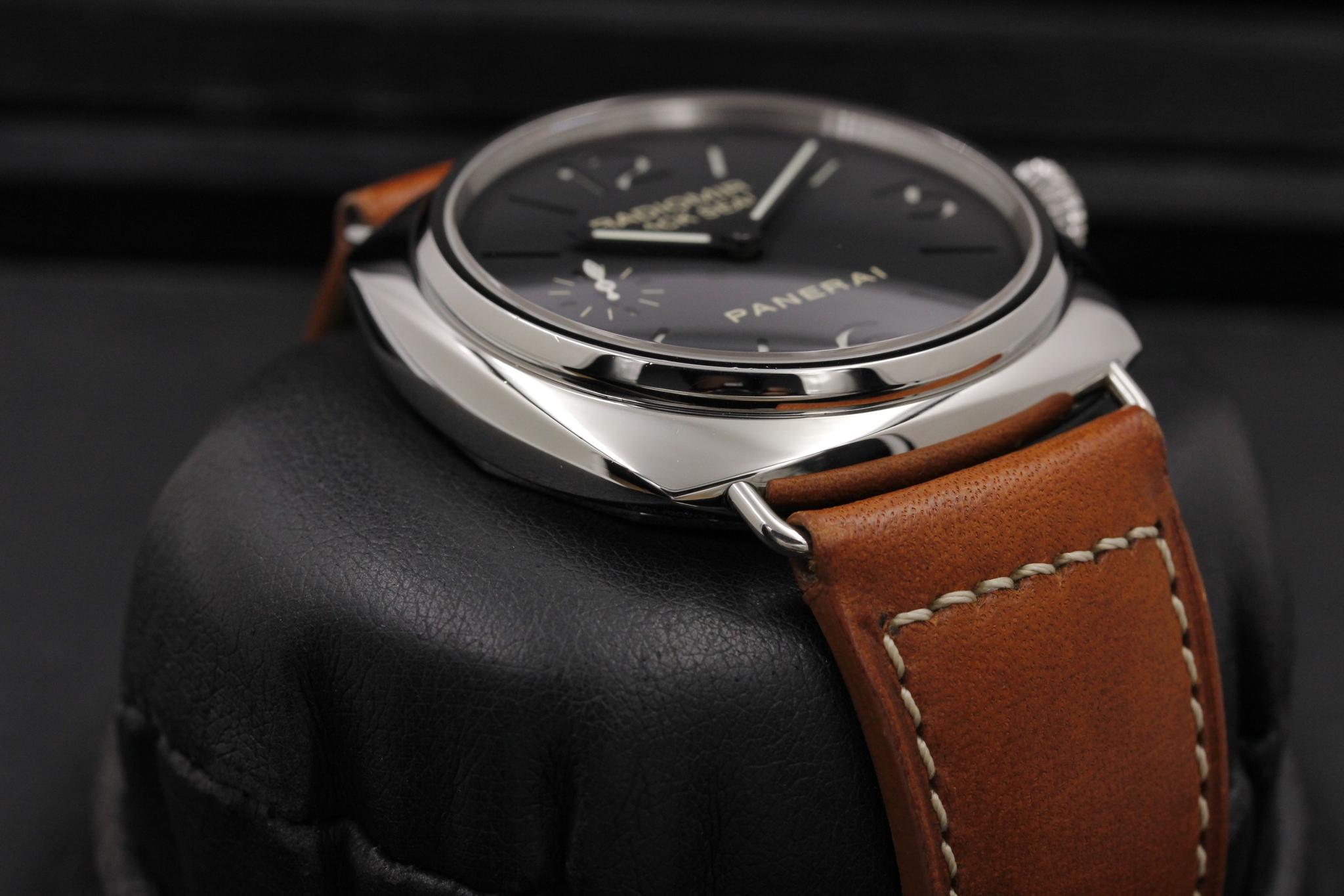 Watch Image 6
