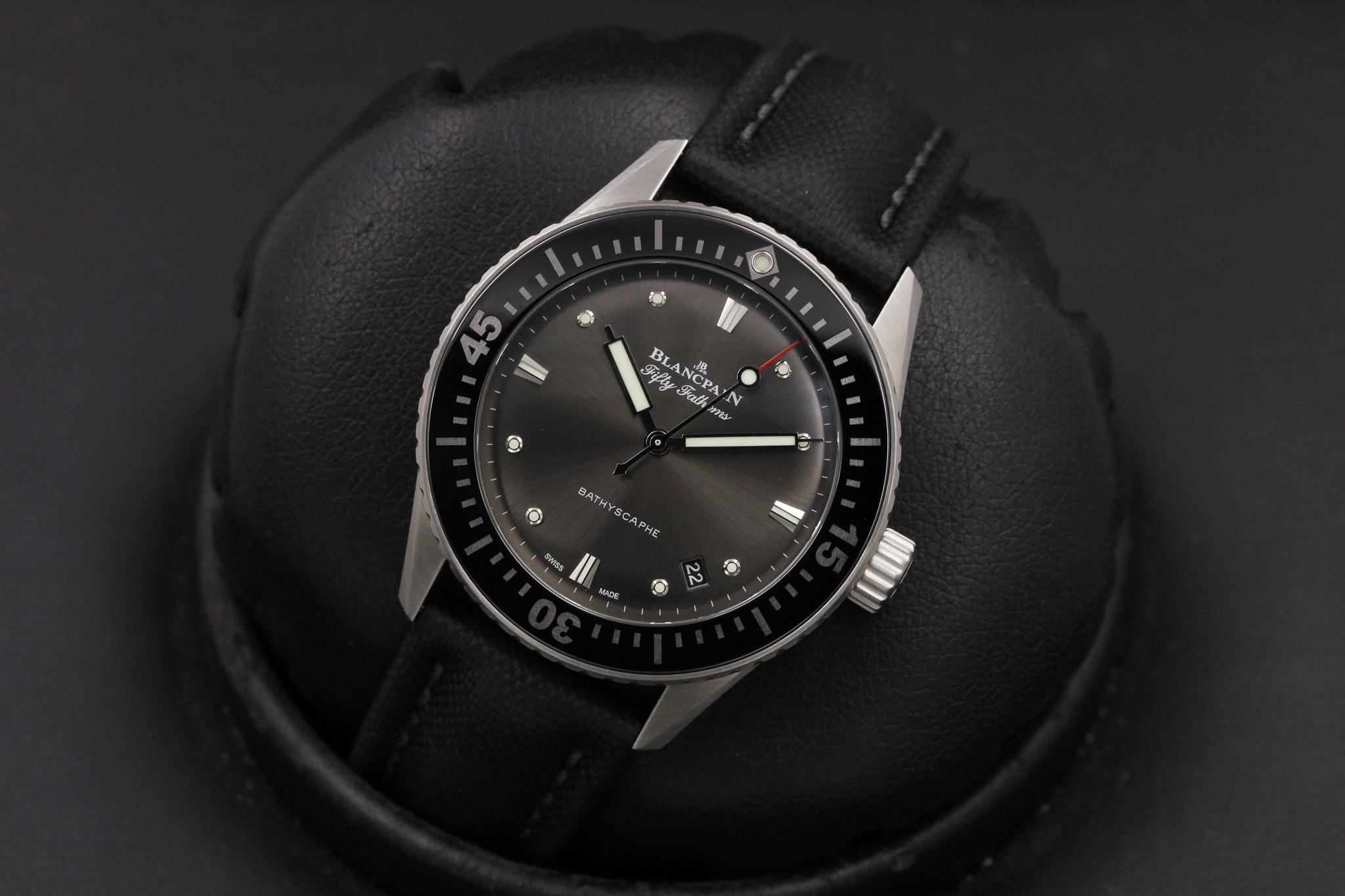 Watch Image 9