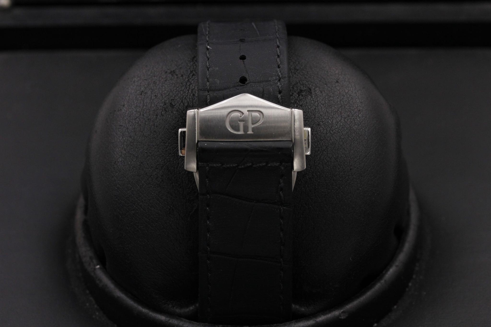 Watch Image 8