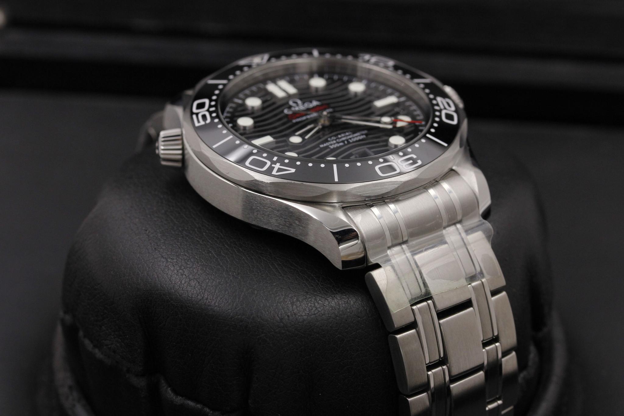 Watch Image 6