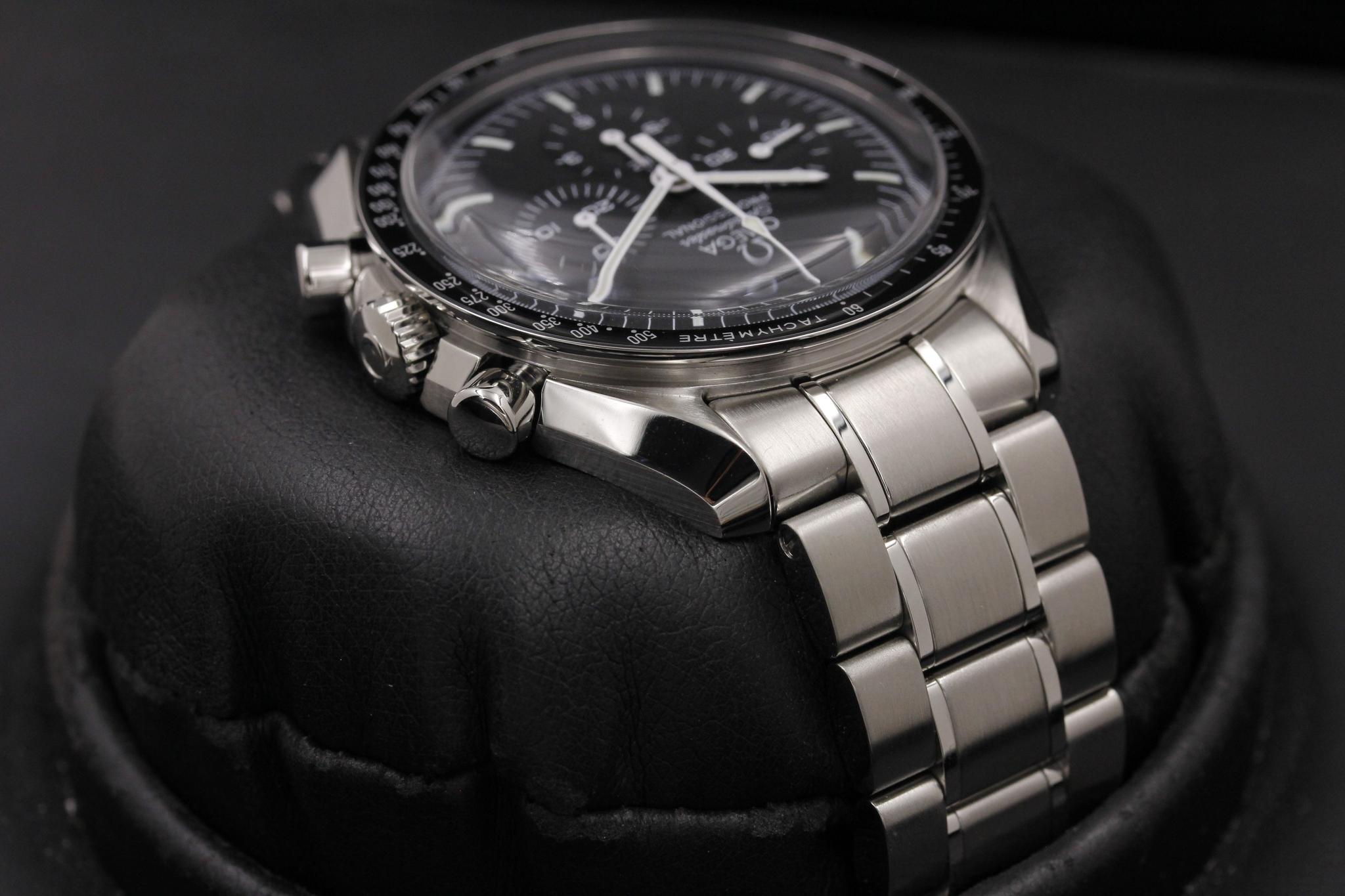 Watch Image 4