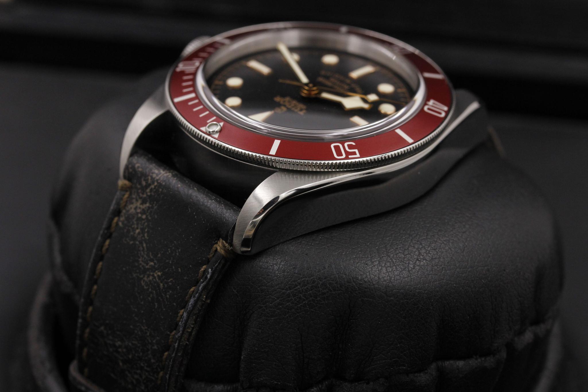 Watch Image 5