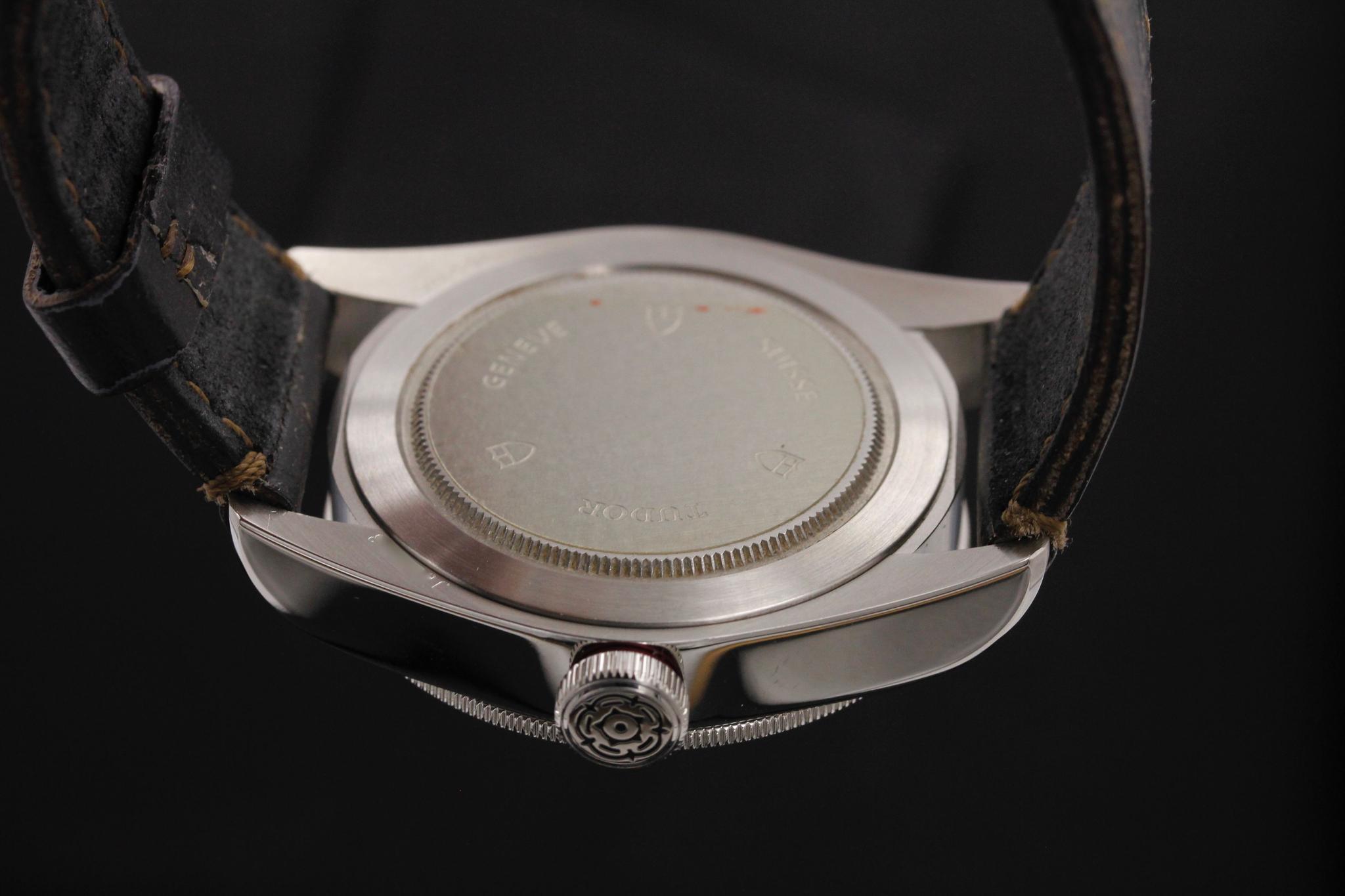 Watch Image 7