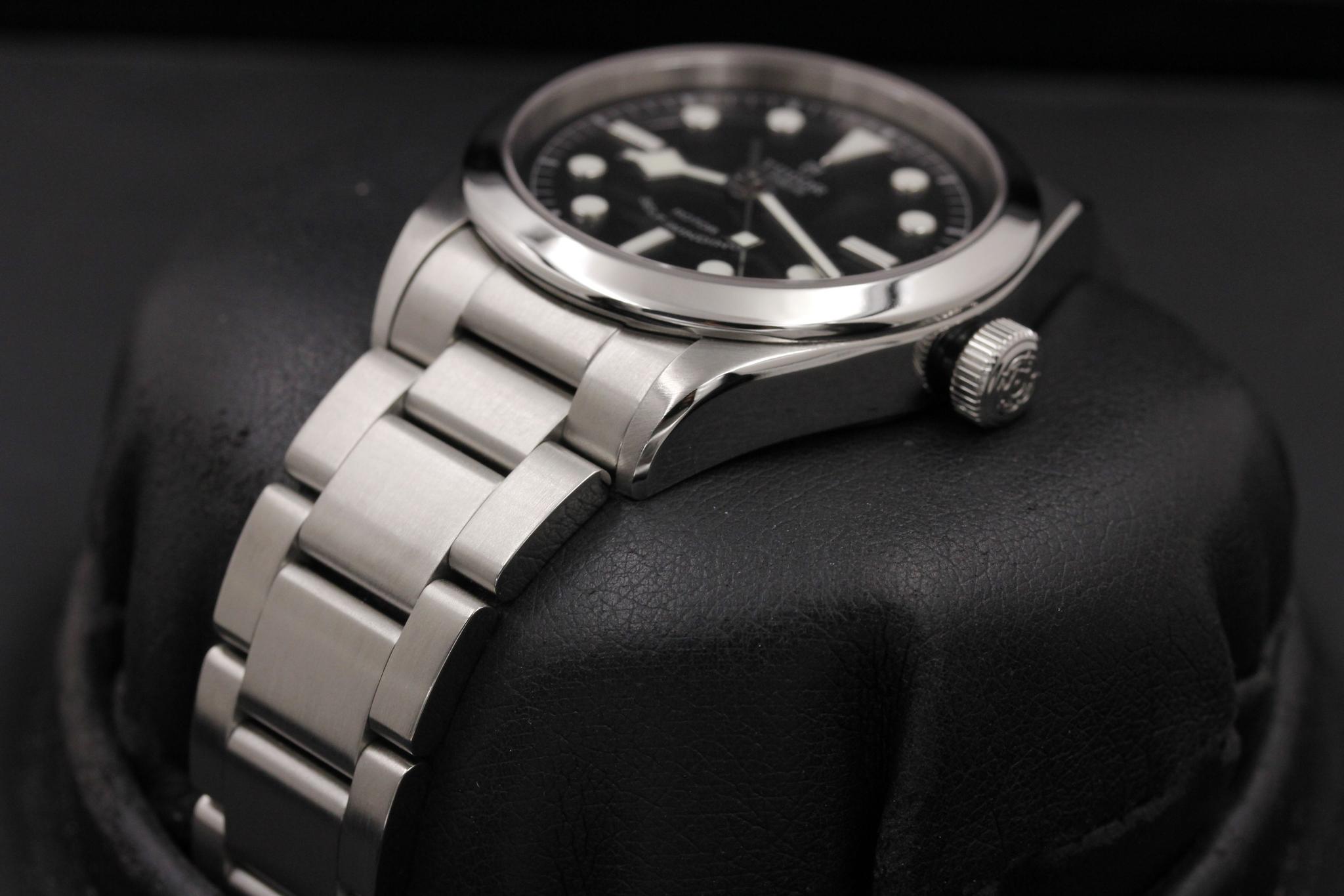 Watch Image 2