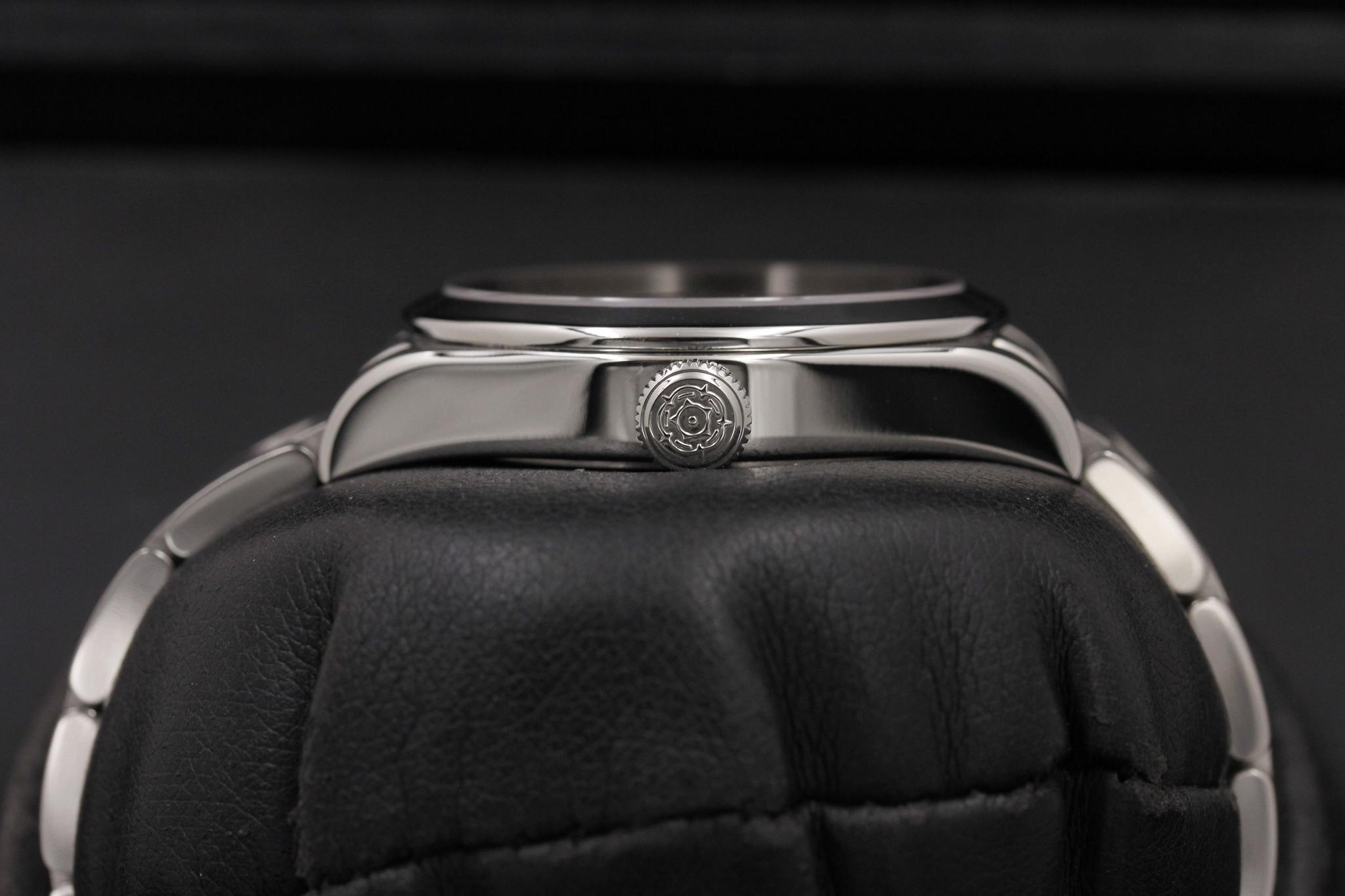 Watch Image 3