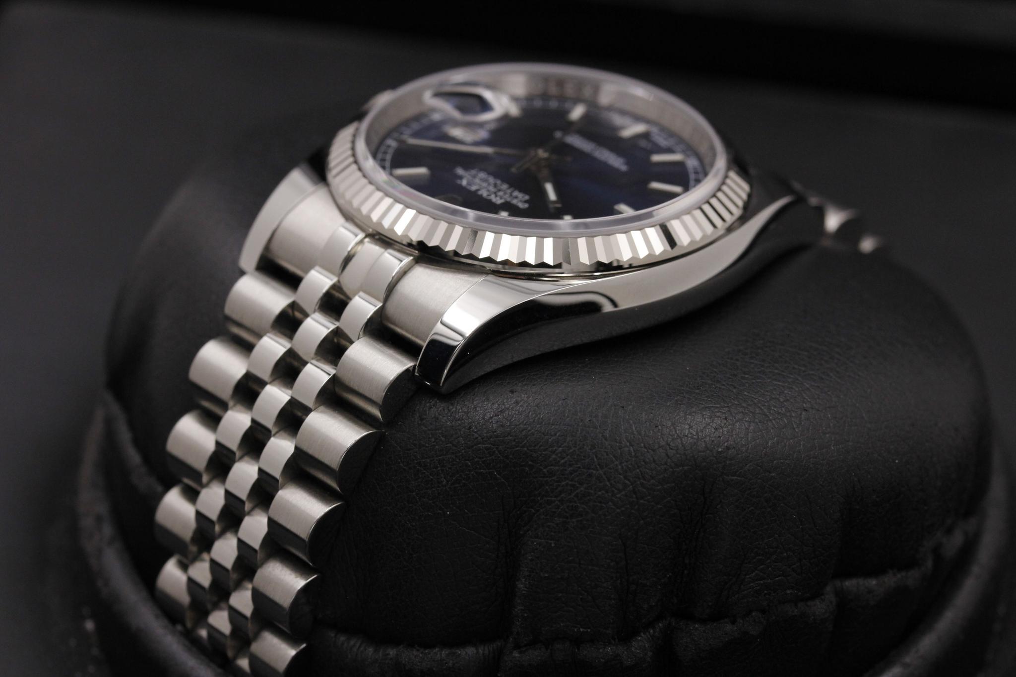Watch Image 5