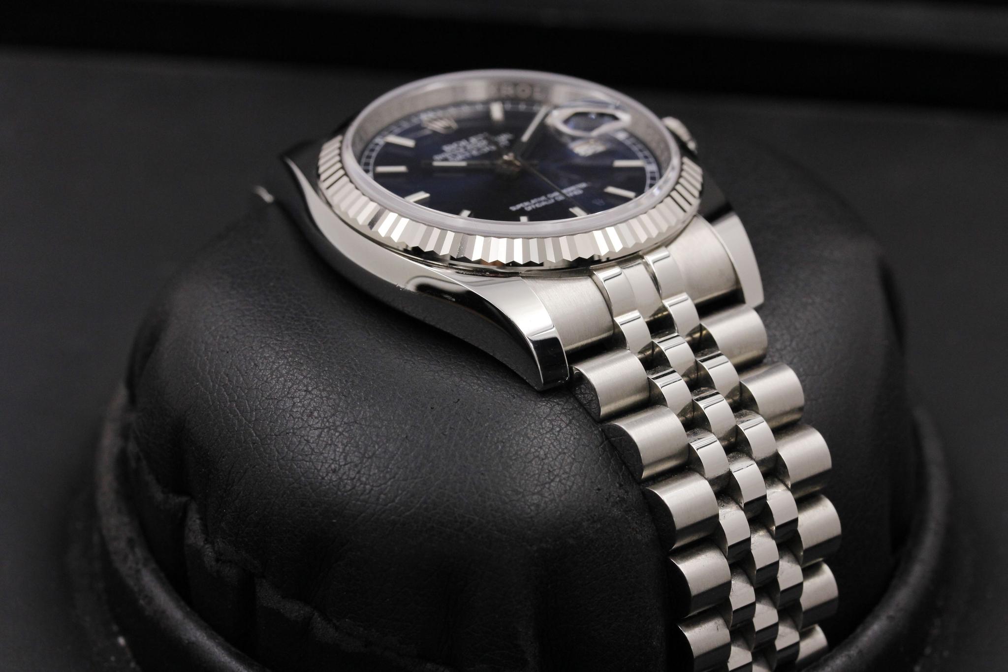 Watch Image 6