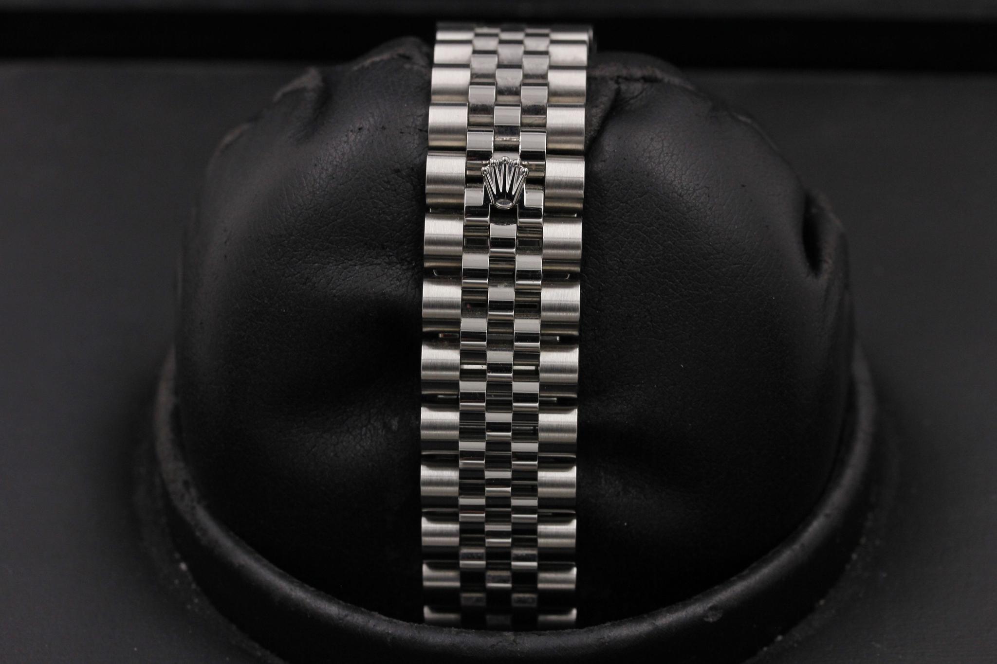Watch Image 8