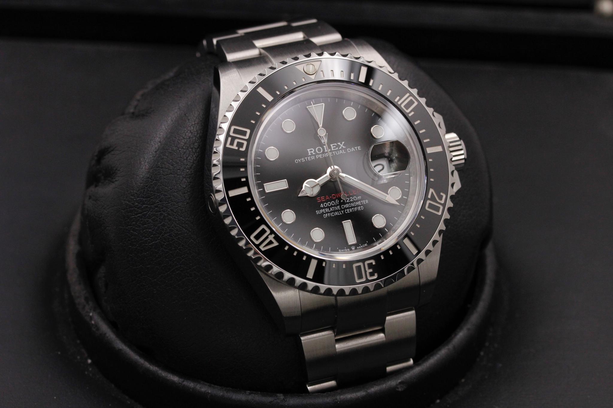 Watch Image 10