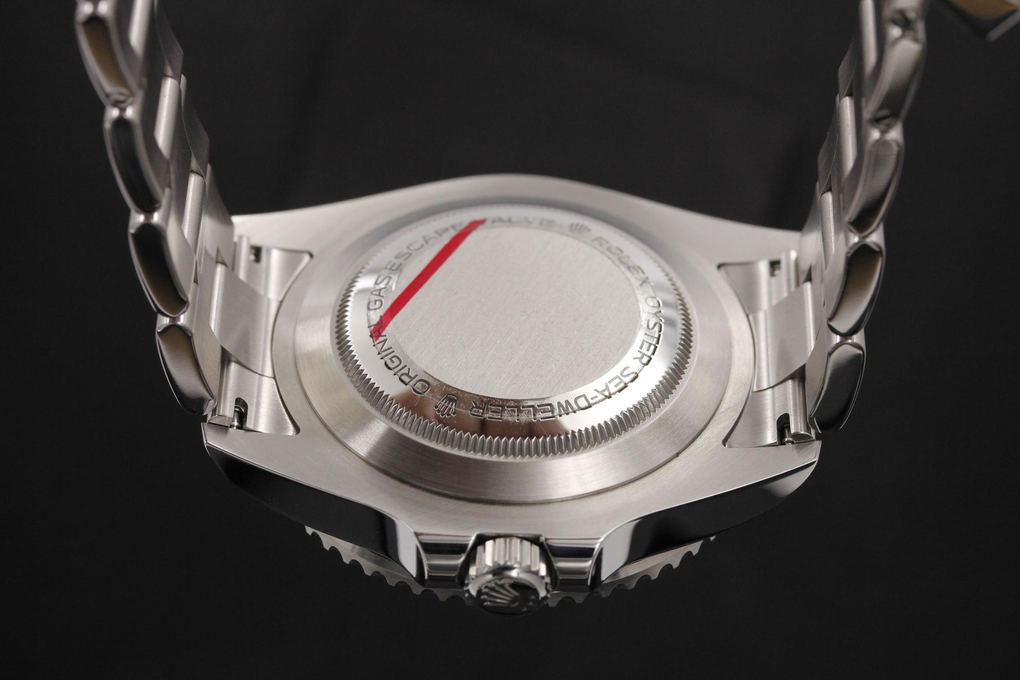 Watch Image 7