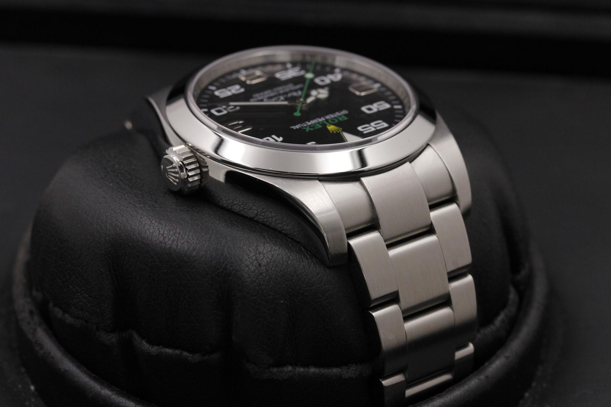 Watch Image 4