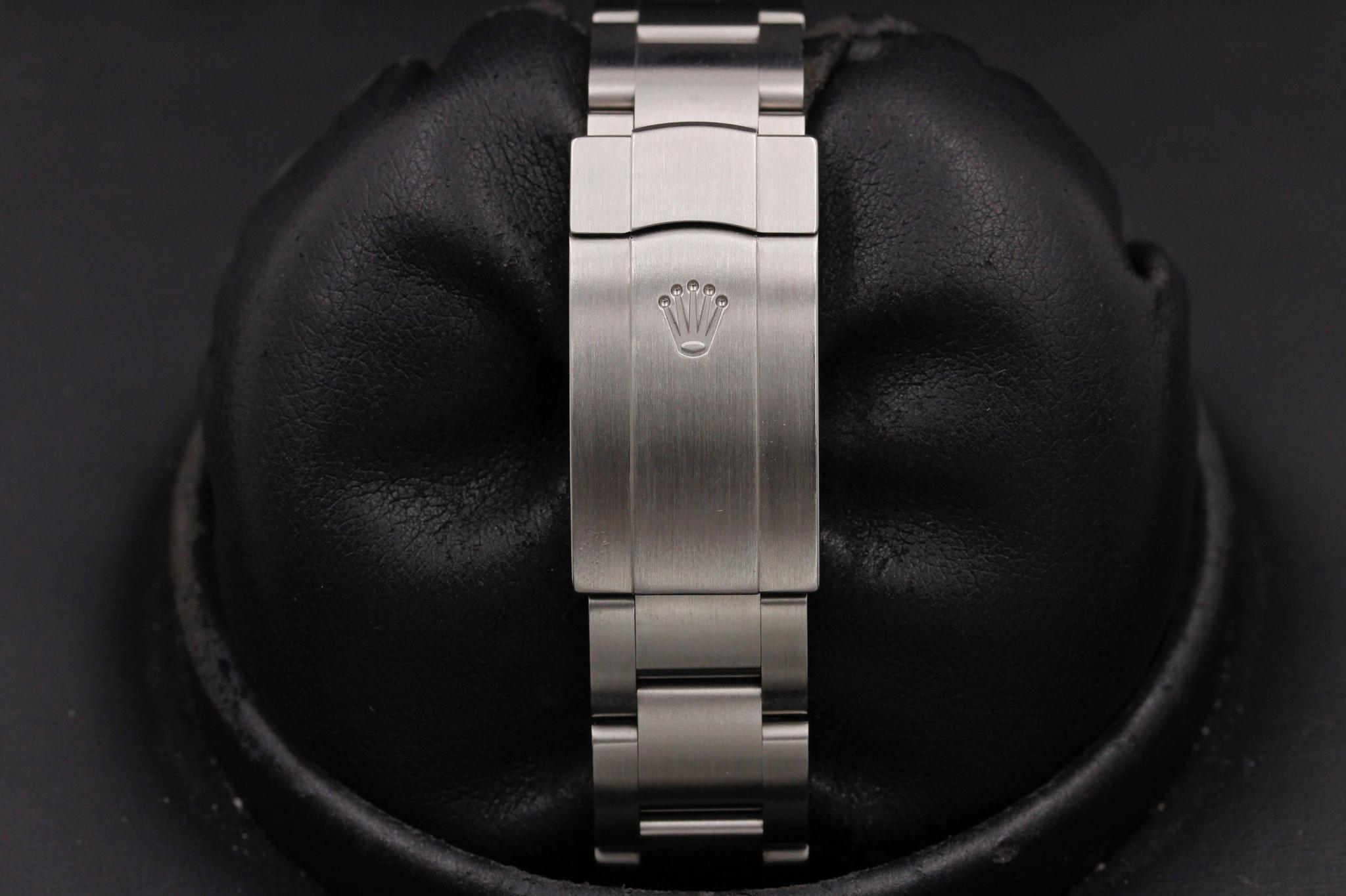 Watch Image 8