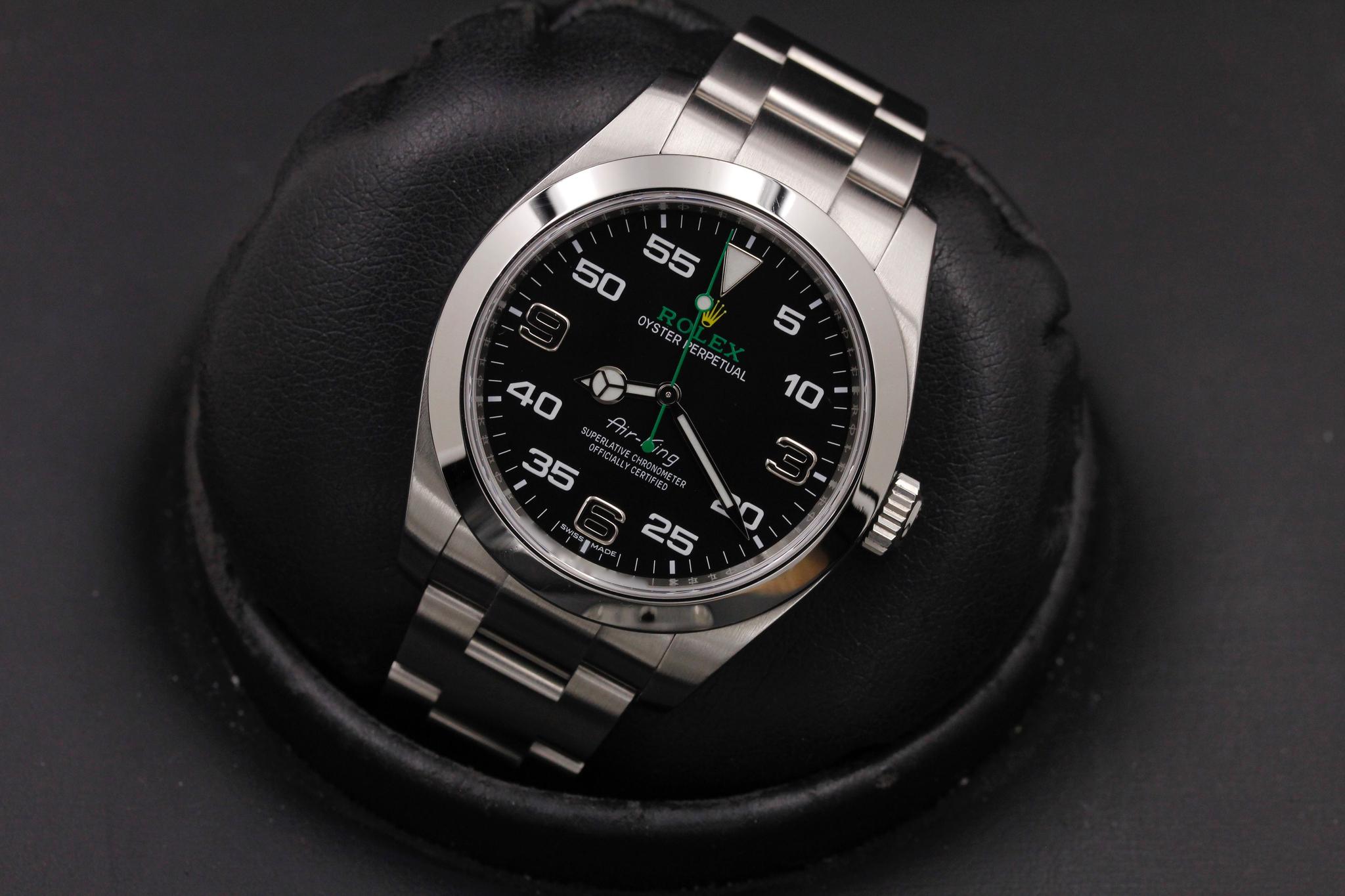 Watch Image 9