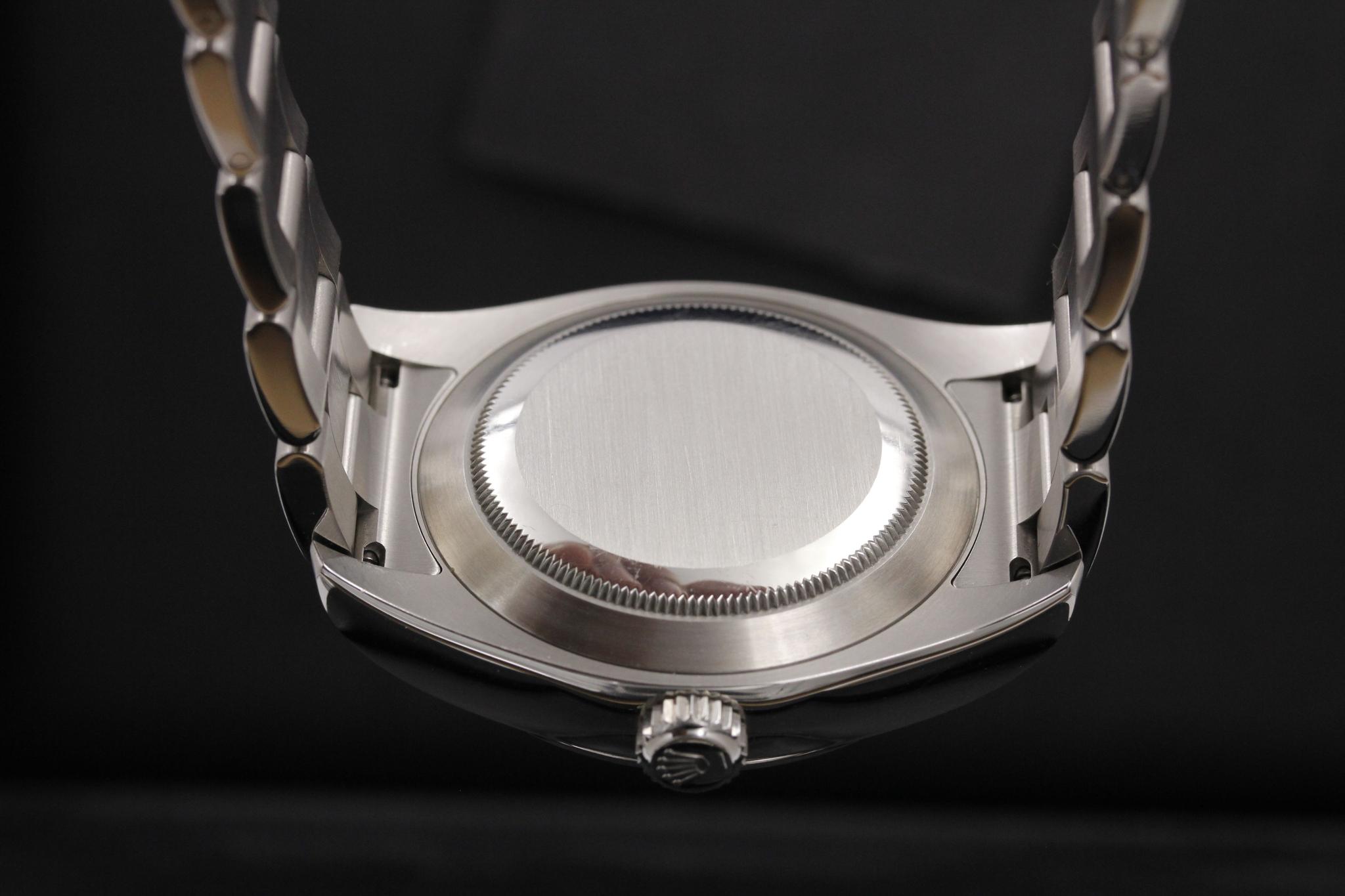 Watch Image 7