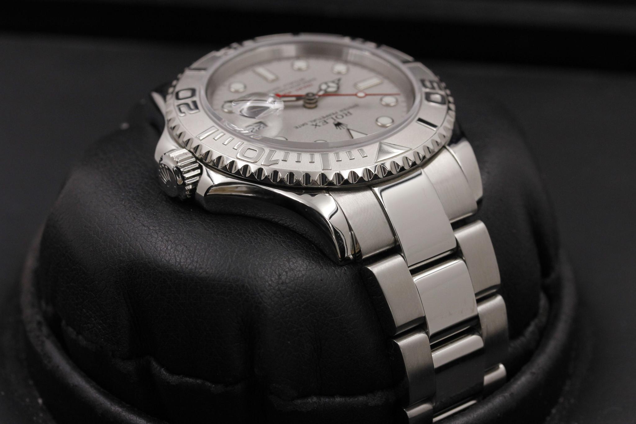 Watch Image 4