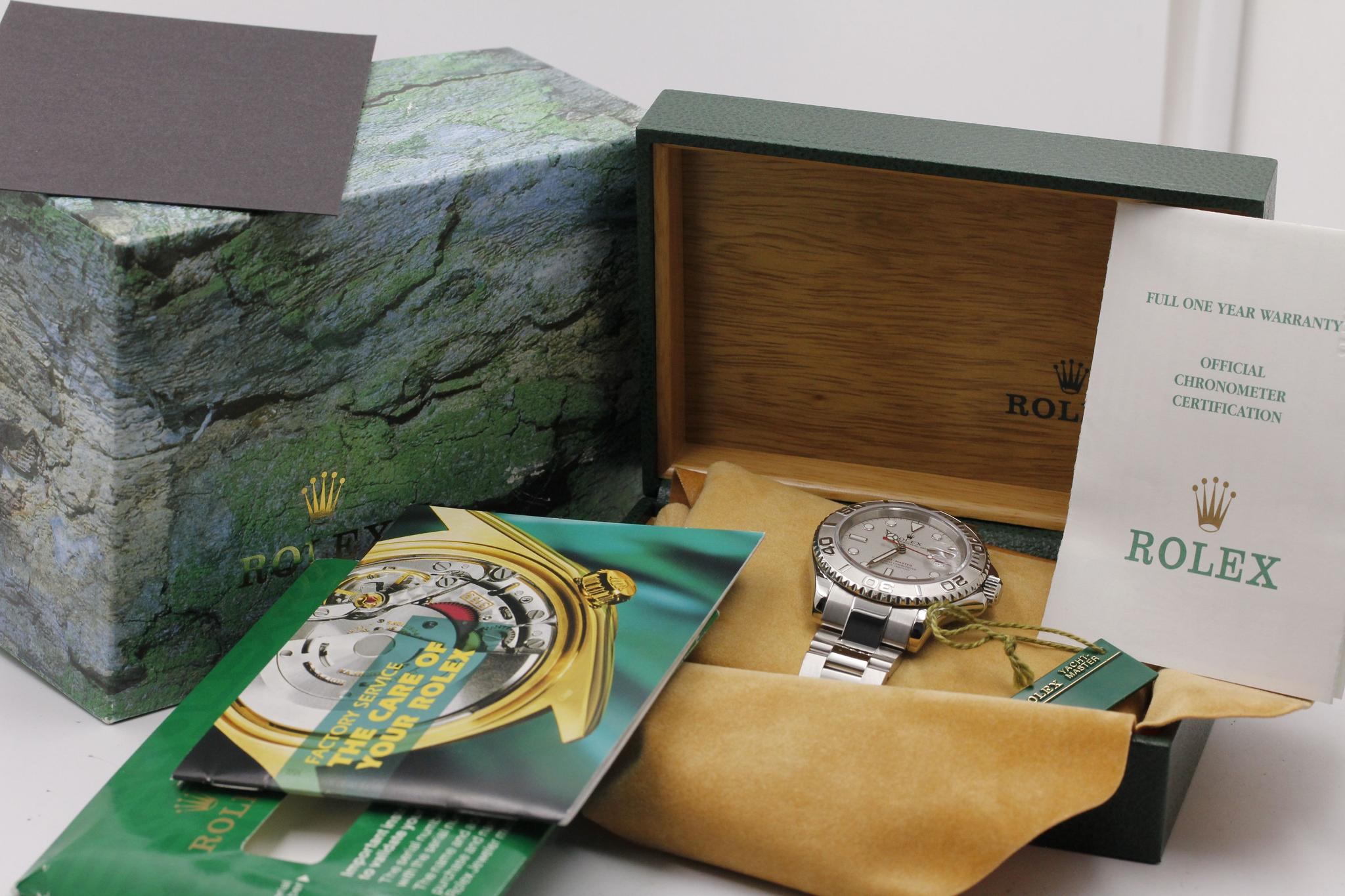 Watch Image 12