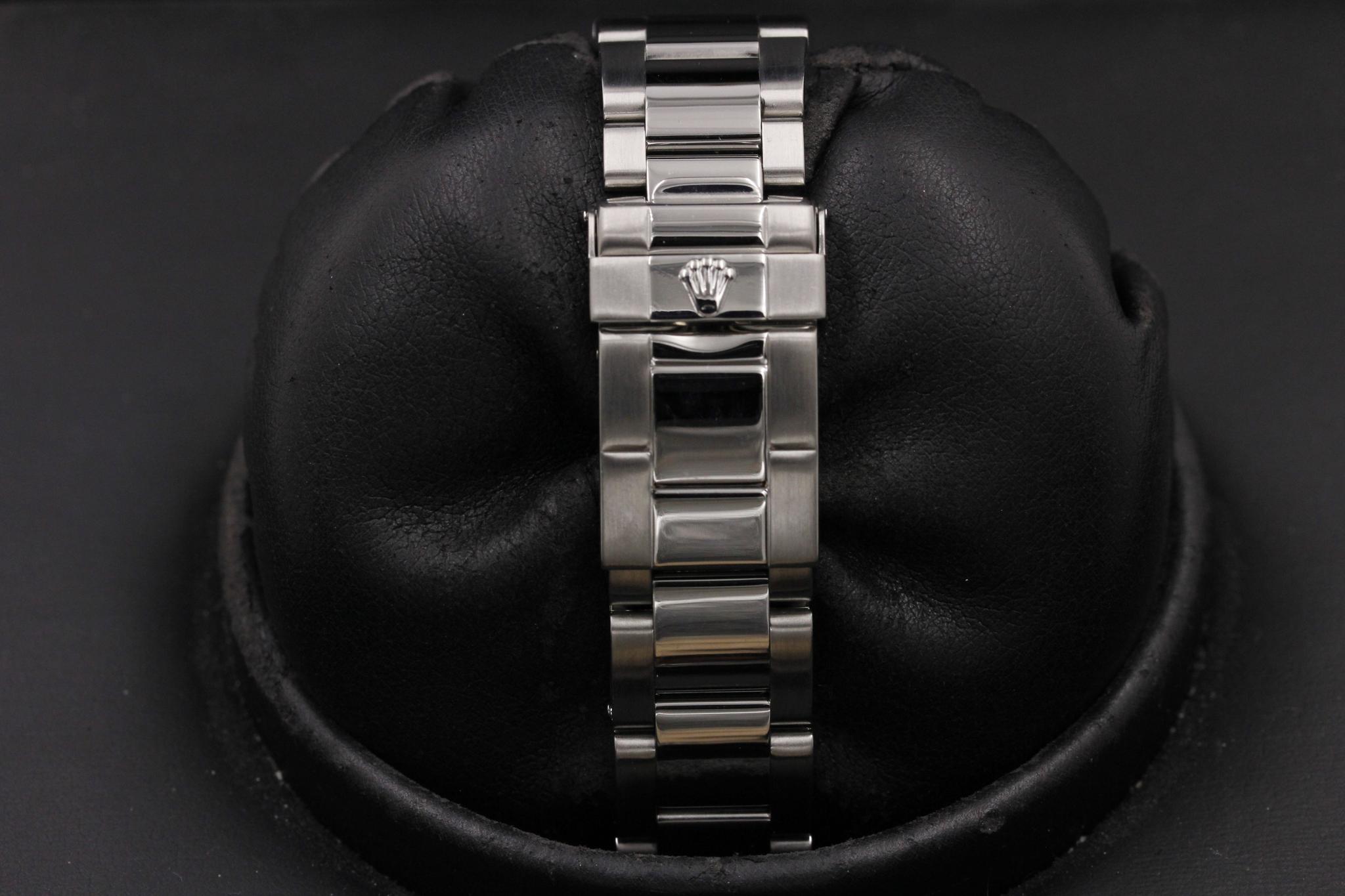 Watch Image 8