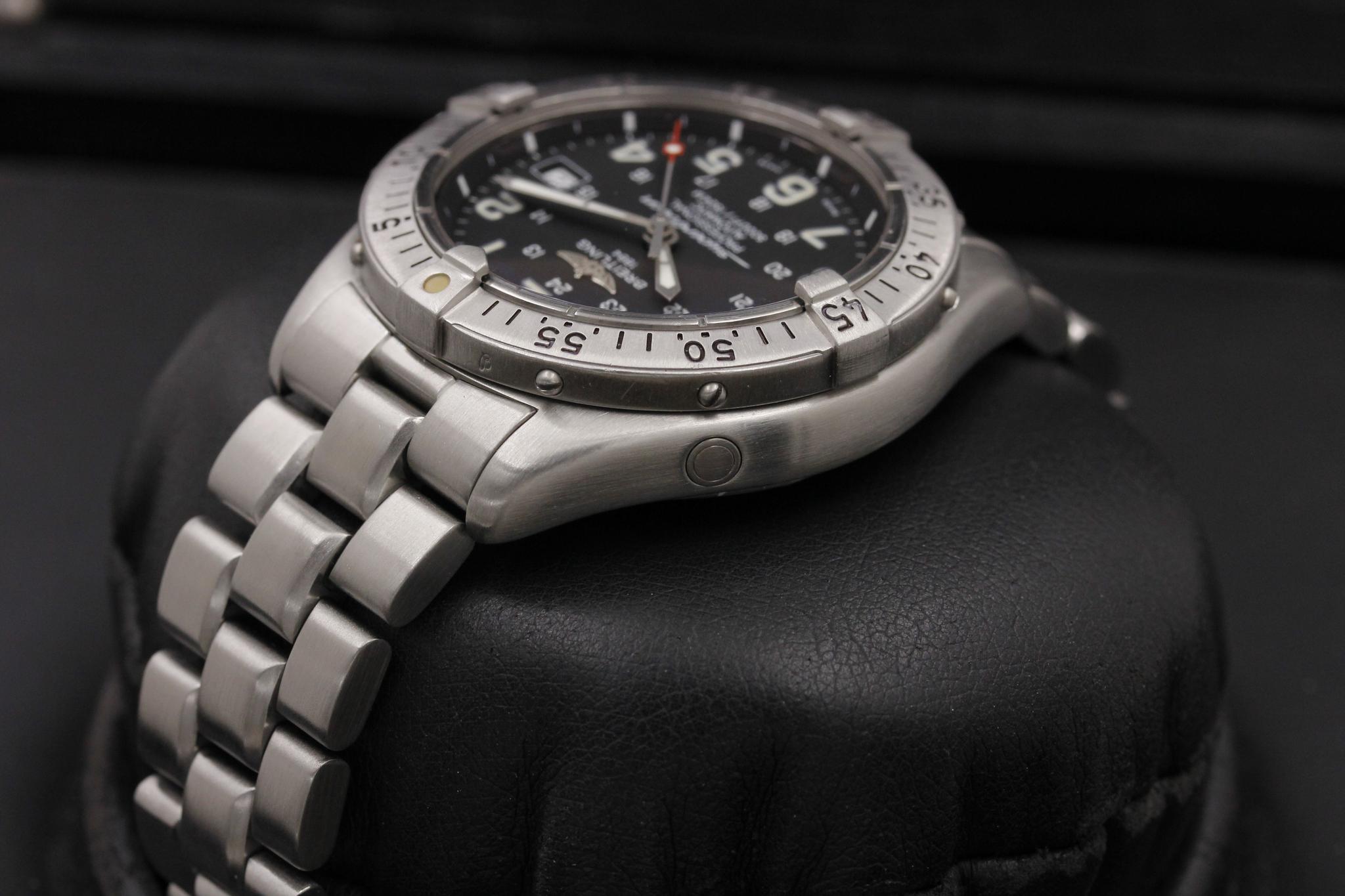 Watch Image 5