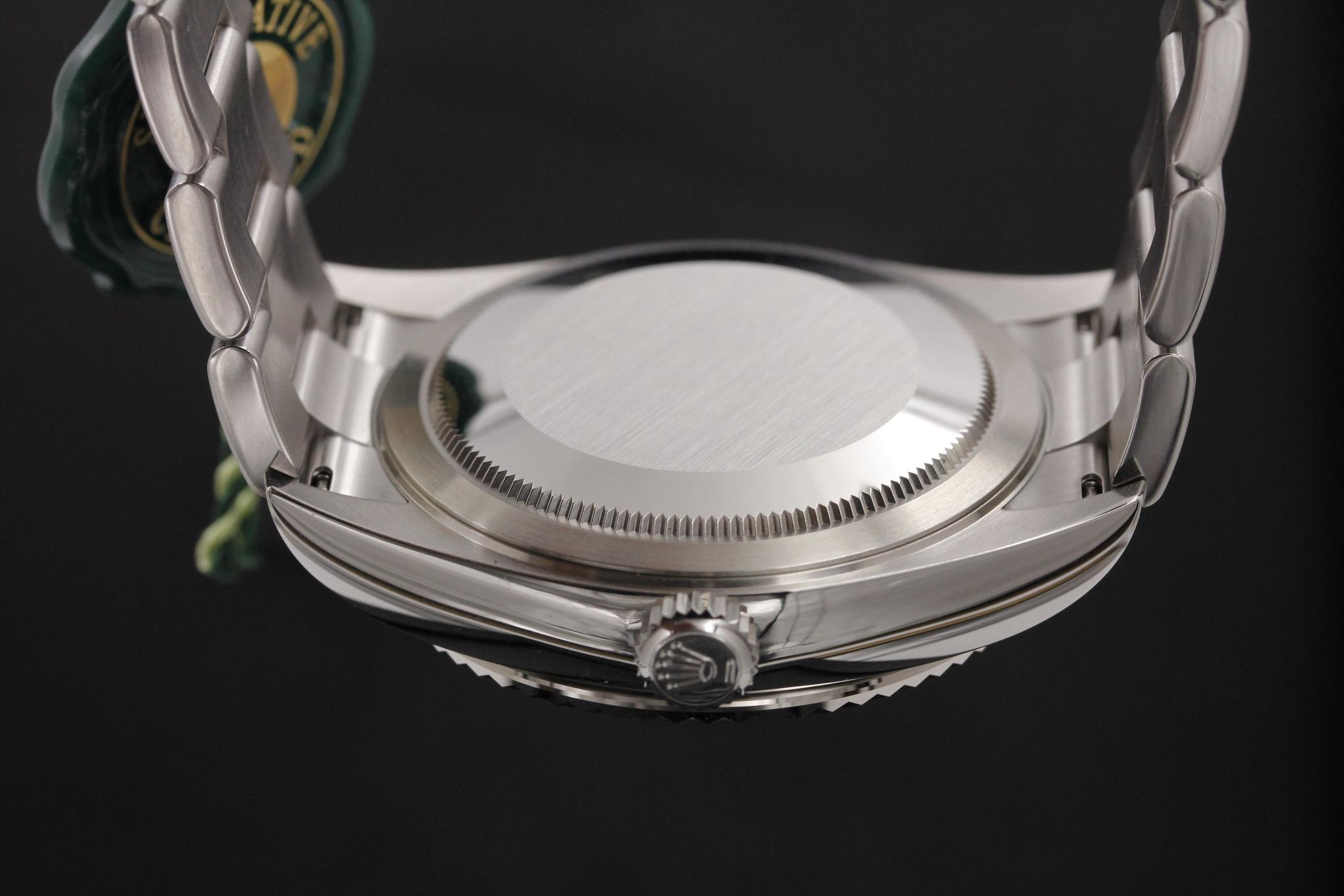 Watch Image 7