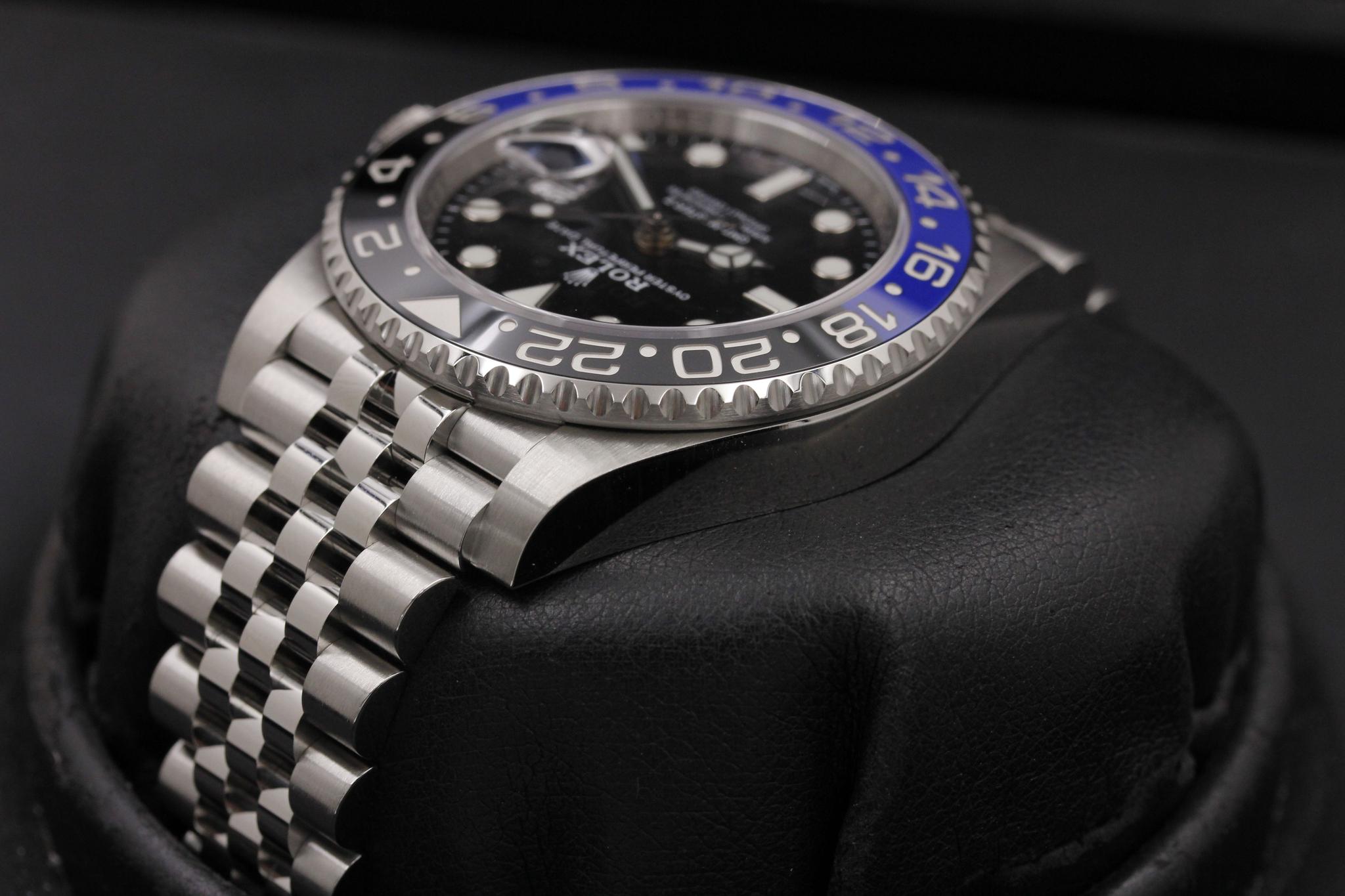 Watch Image 5
