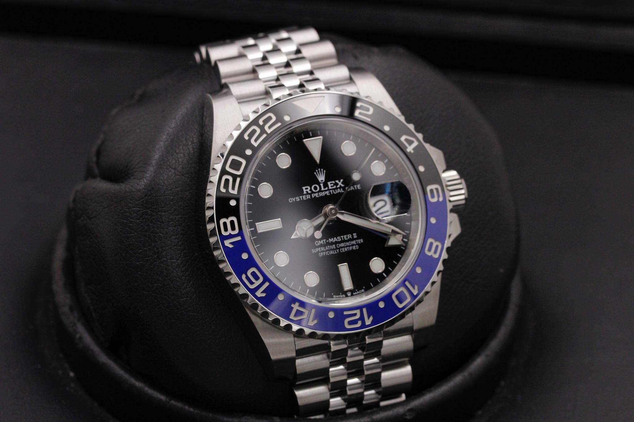 Watch Image 10