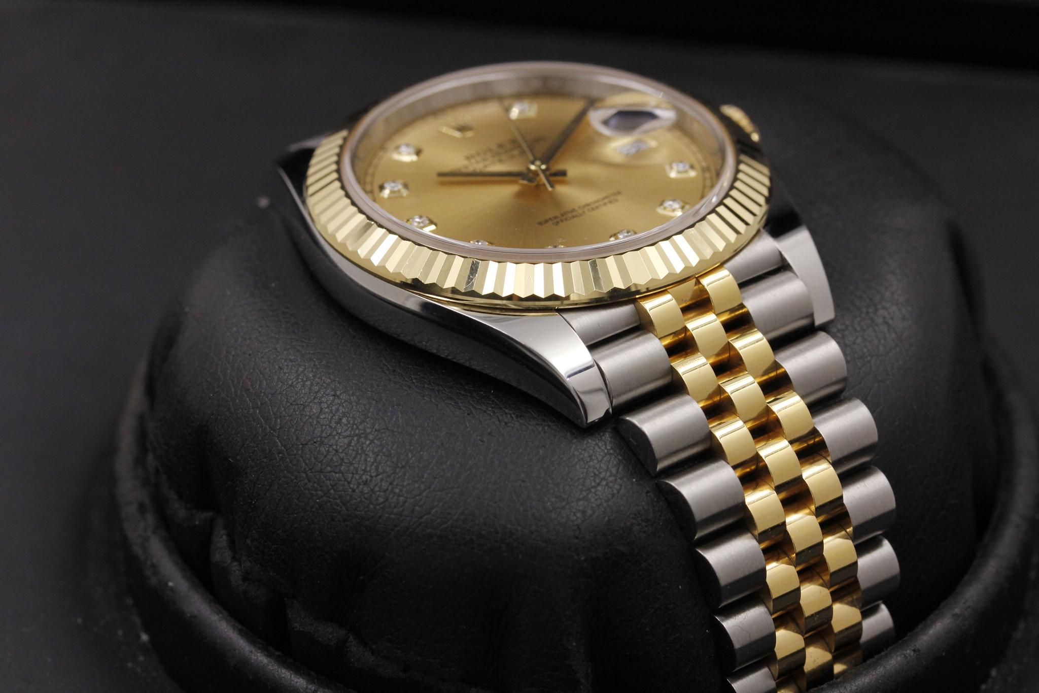 Watch Image 6
