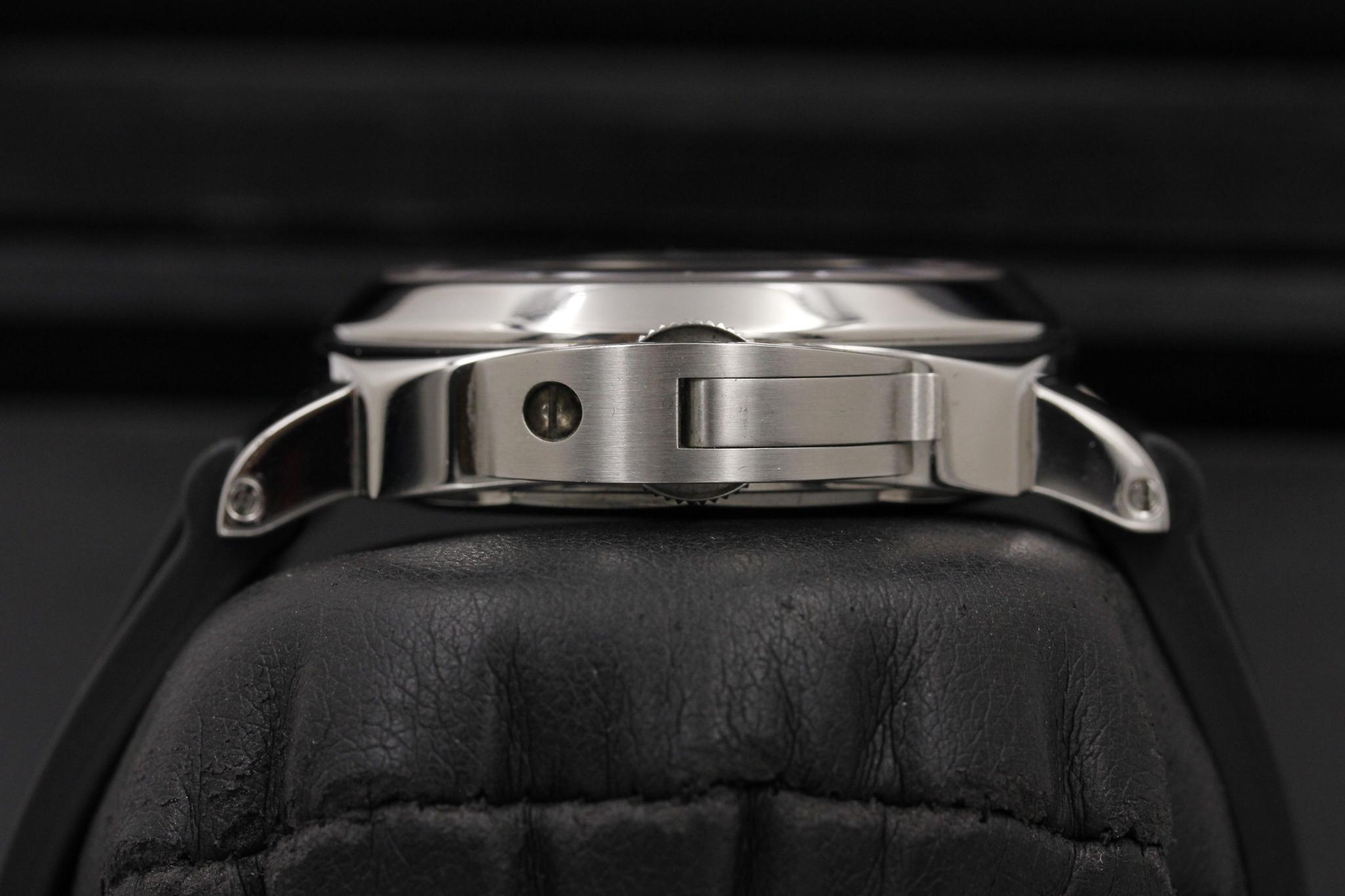 Watch Image 3