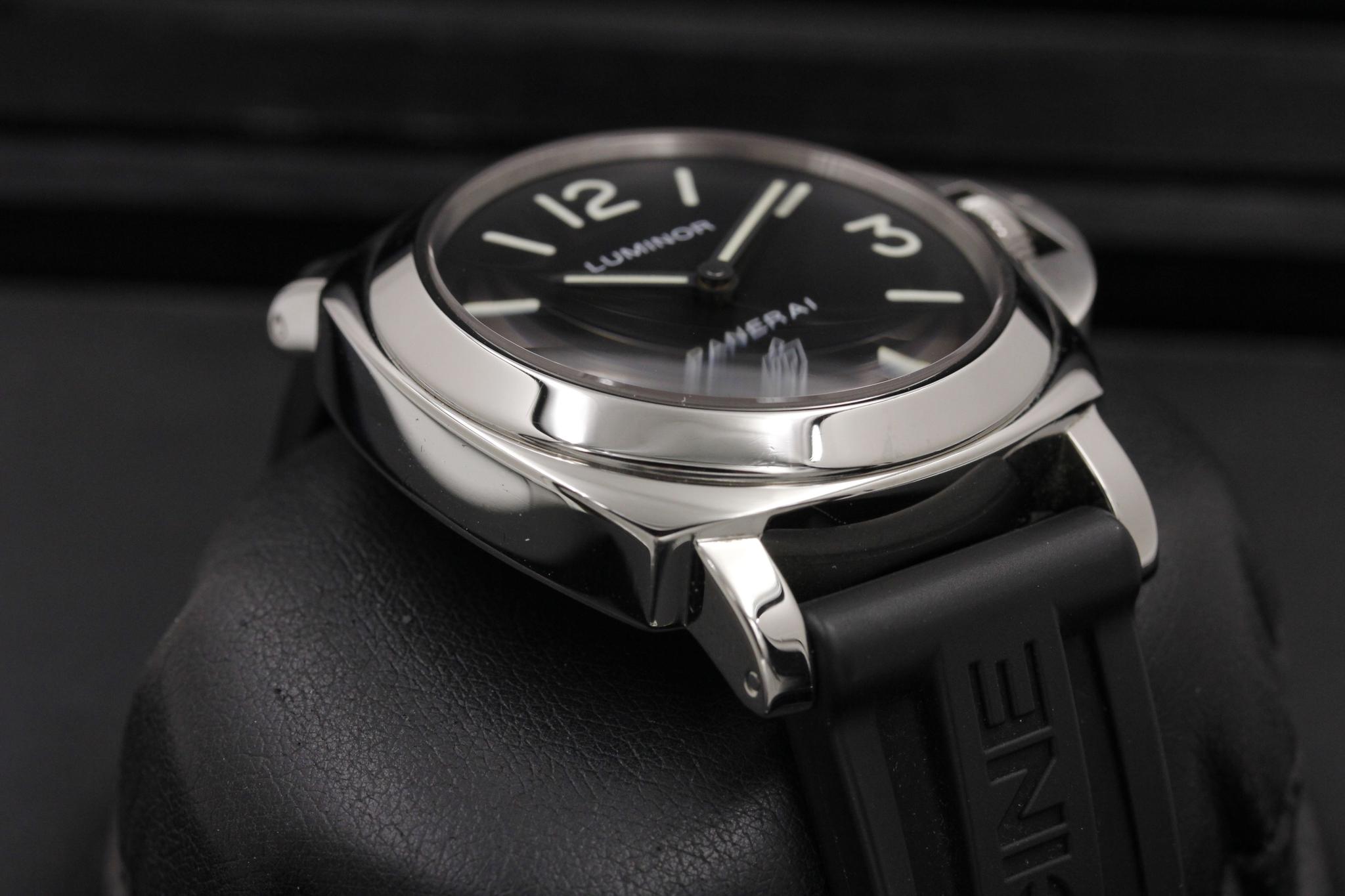 Watch Image 6