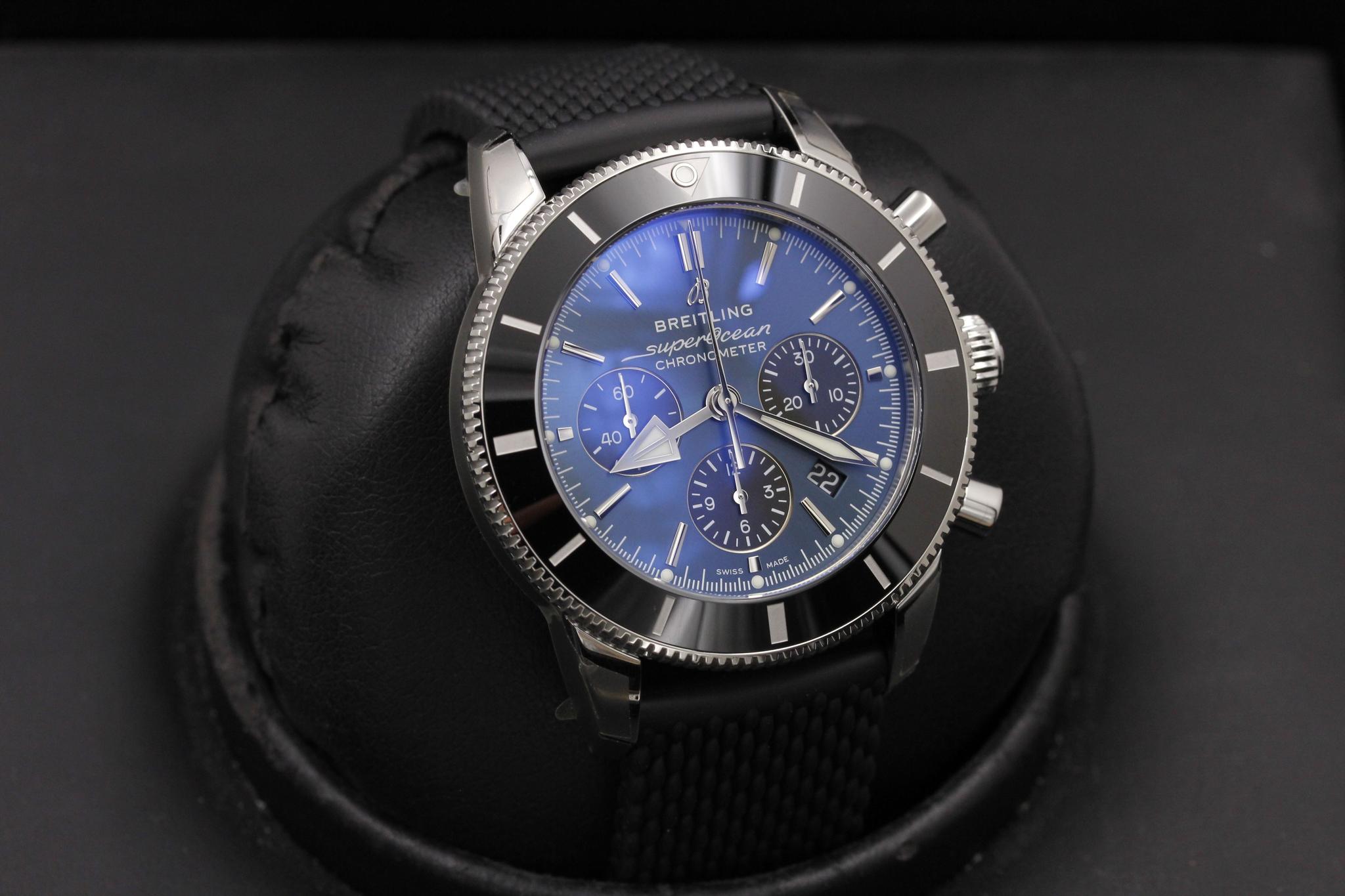 Watch Image 10