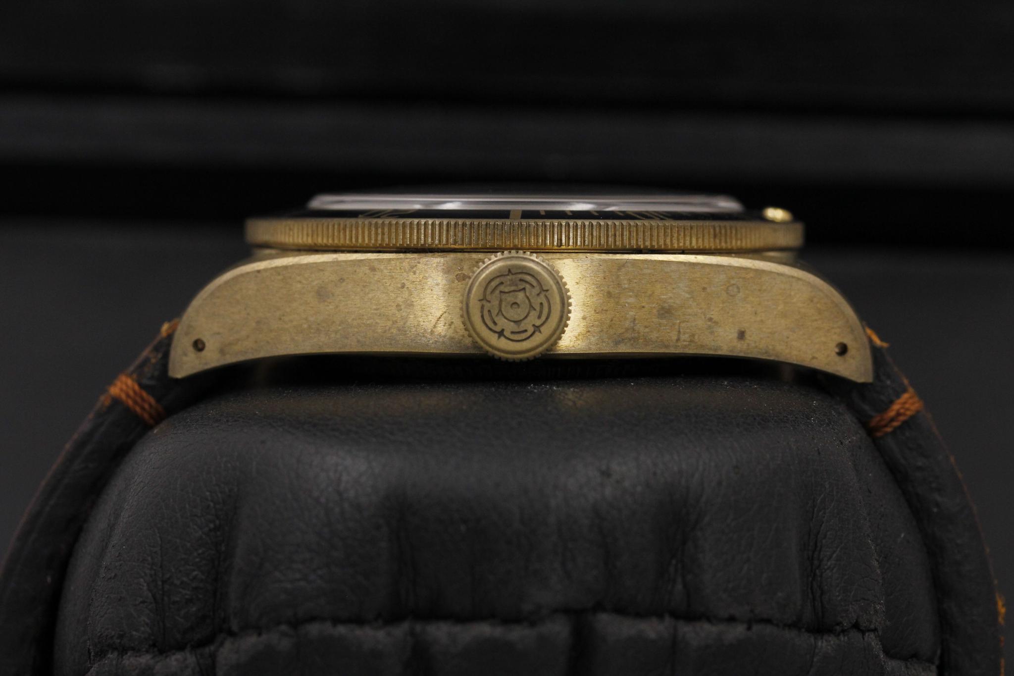 Watch Image 3