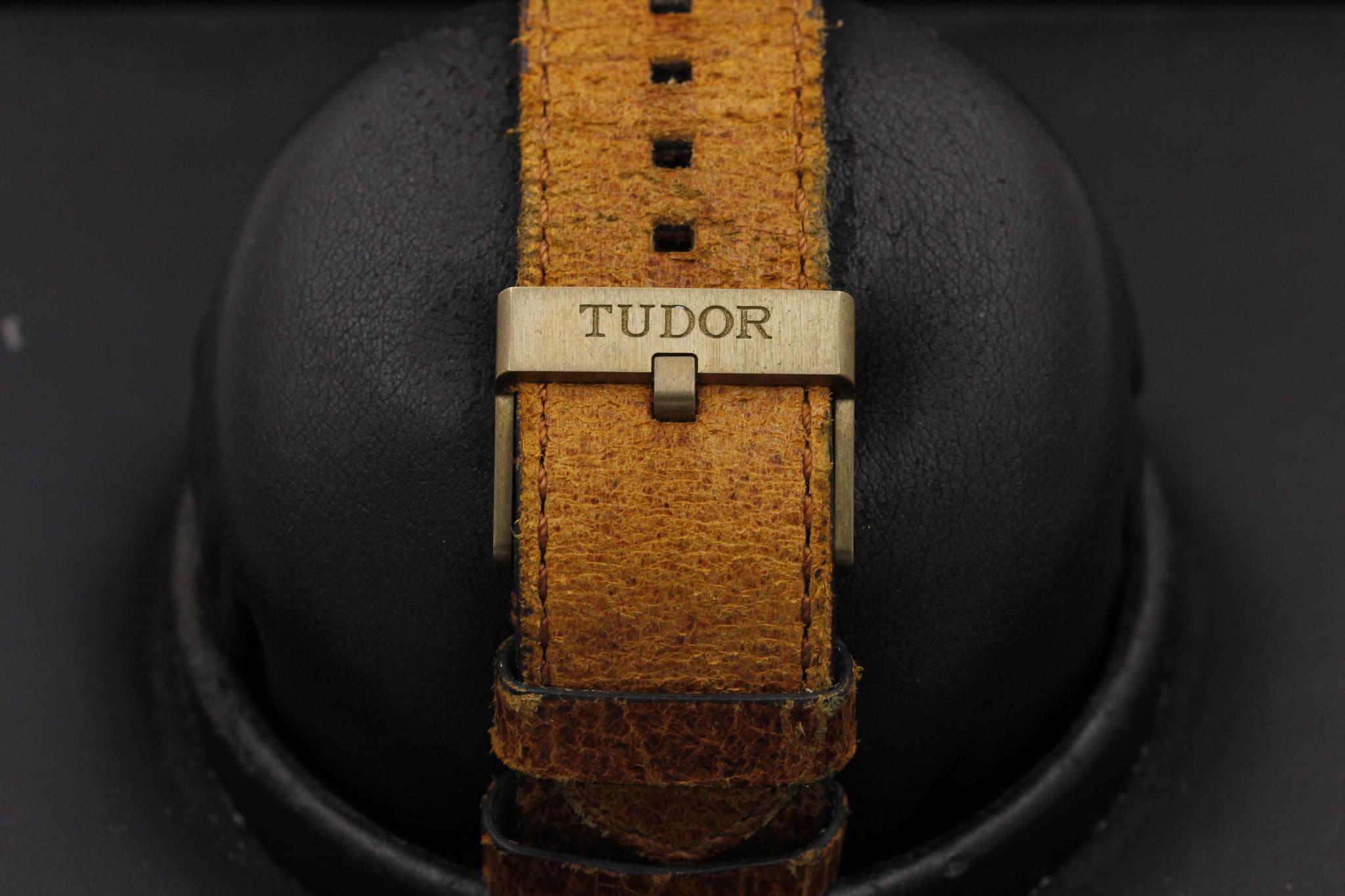 Watch Image 8